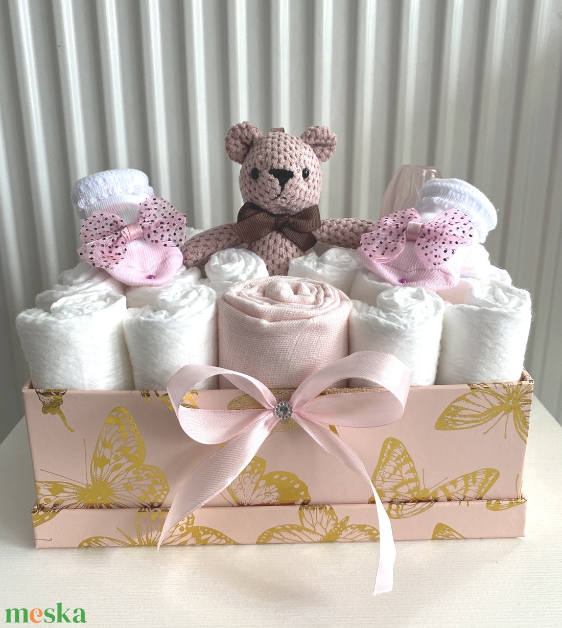 Kisasszony pelenkatorta , 4-8 kg pelenkatorony, babaváró csomag - baba - mama - pelenkázó, babafürdető kellékek - pelenkatorta - Meska.hu
