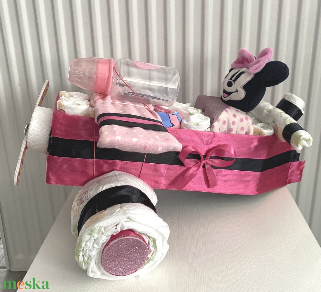   Minnie repülő pelenkatorta,2-5 kg pelenkatorony, babaváró csomagf - baba - mama - pelenkázó, babafürdető kellékek - pelenkatorta - Meska.hu