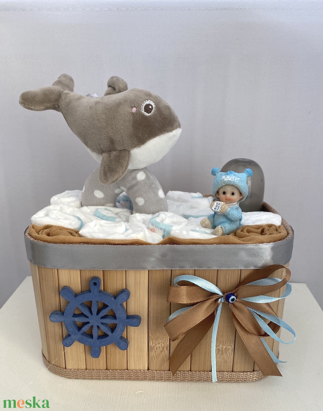 Kis bálna baba box, pelenkatorta, 4-8 kg pelenkatorony, babaváró csomag - ékszer - gyűrű - gyöngyös gyűrű - Meska.hu