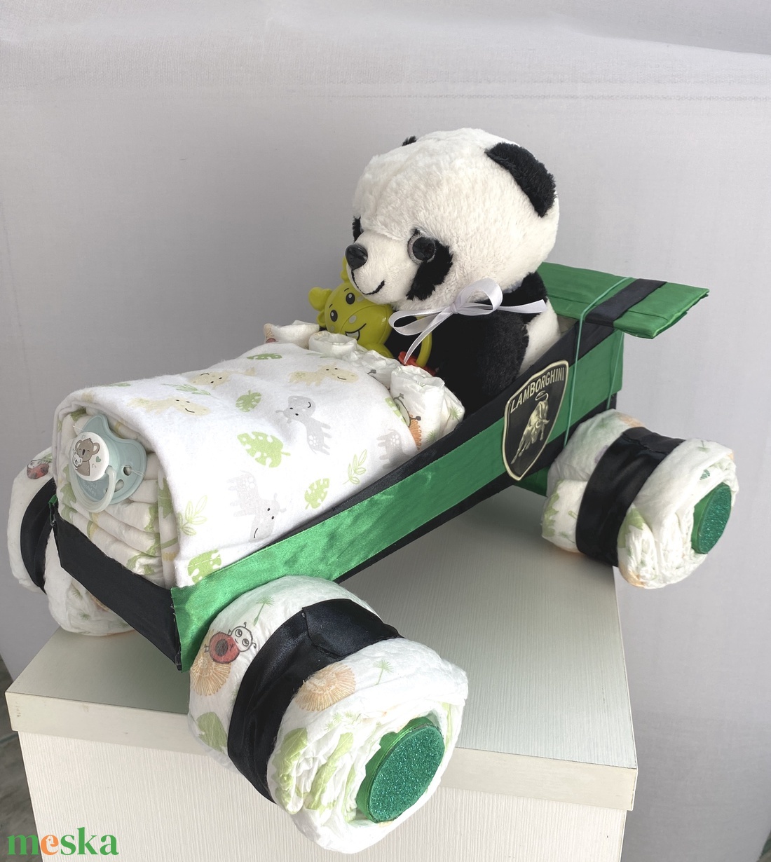Lamborghini autó pelenkatorta, 2-5 kg pelenkatorony, babaváró csomag - játék & sport - babalátogató ajándékcsomag - Meska.hu Lamborghini autó pelenkatorta, 2-5 kg pelenkatorony, babaváró csomag - játék & sport - babalátogató ajándékcsomag - Meska.hu