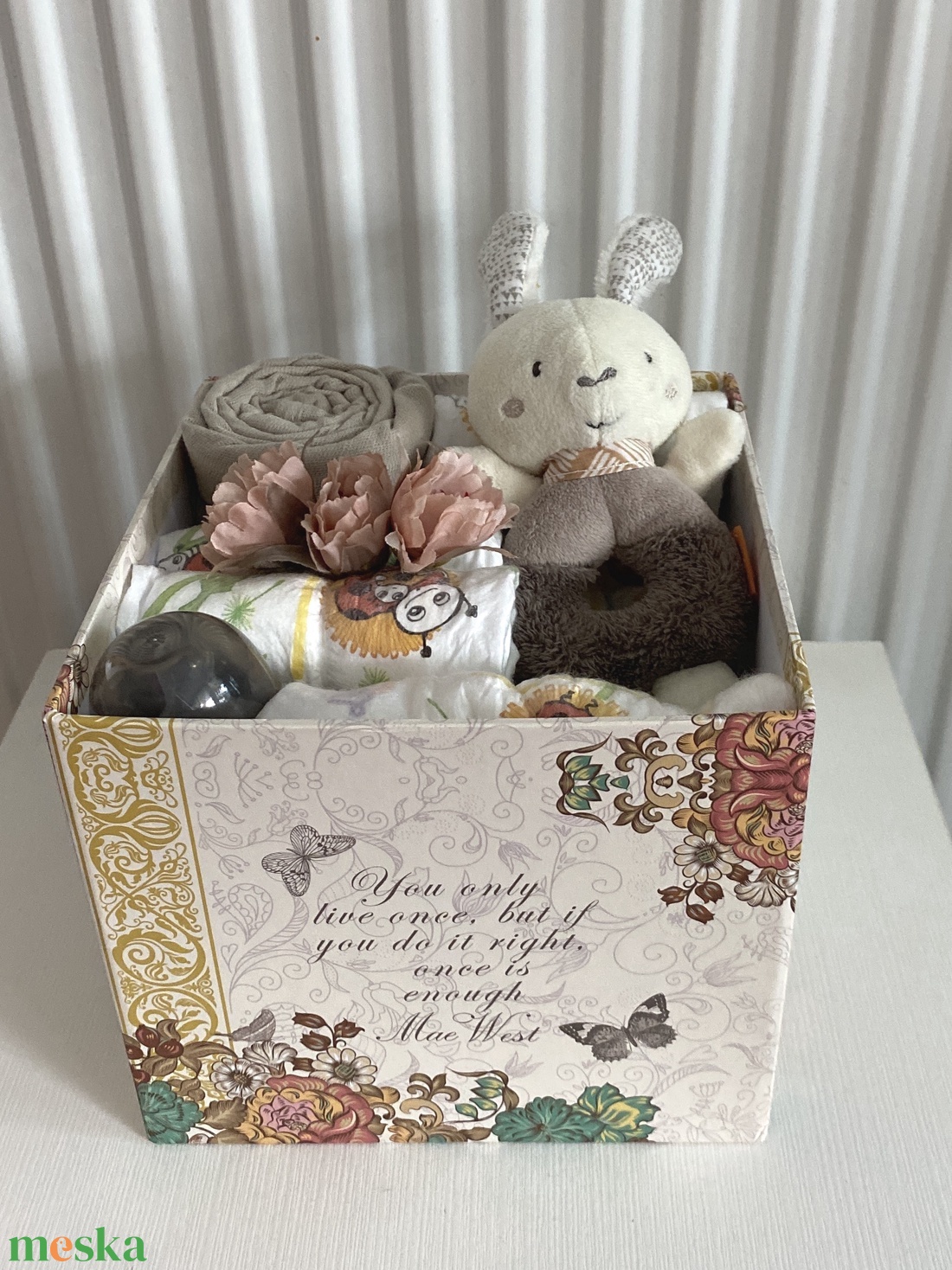 Újszülött ajándék pelenkatorta , 2-5 kg pelenkatorony, babaváró csomag - játék & sport - babalátogató ajándékcsomag - Meska.hu