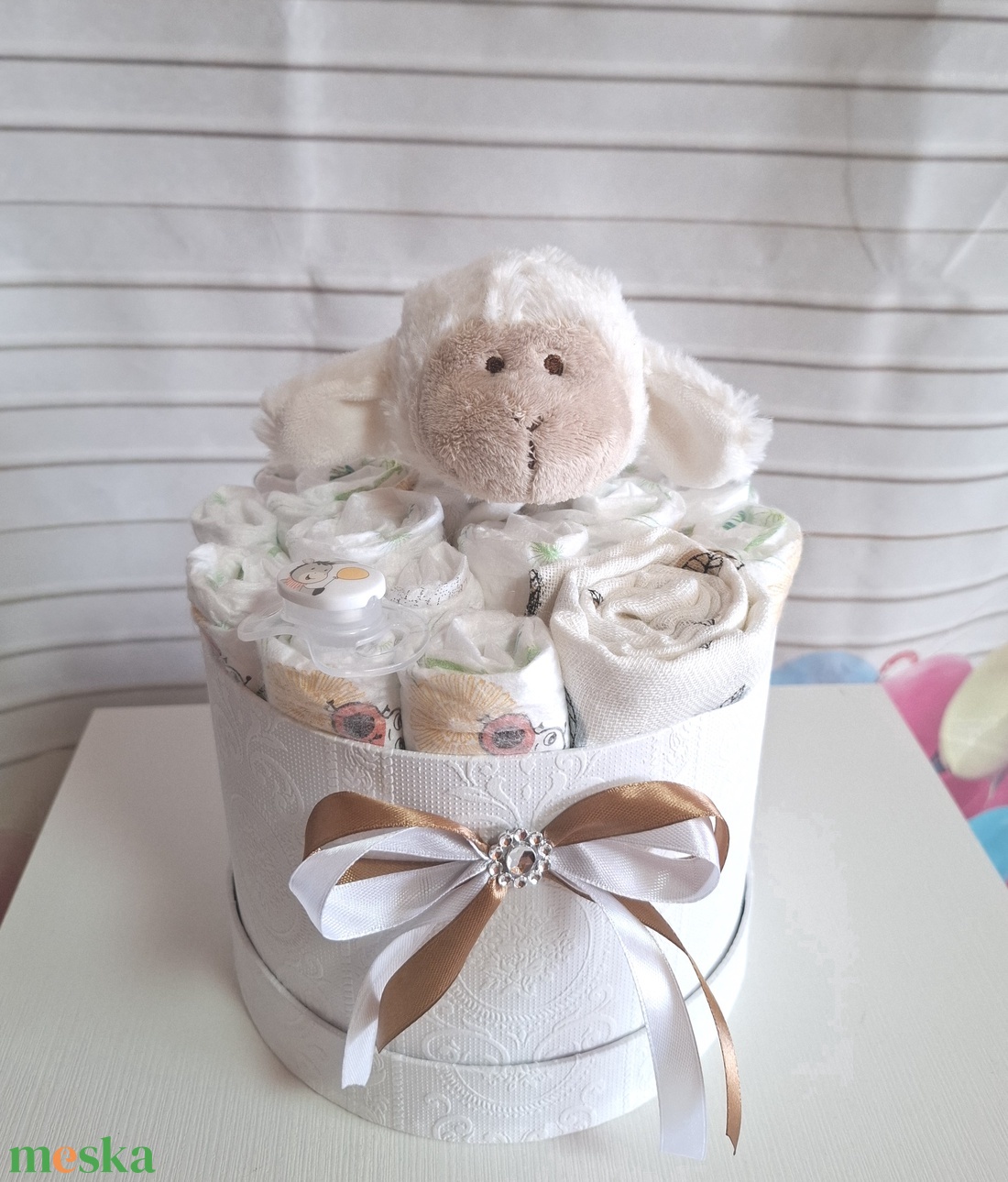 Bárány bölcső pelenkata 2-5 kg, pelenkatorony, babaváró csomag - játék & sport - babalátogató ajándékcsomag - Meska.hu Bárány bölcső pelenkata 2-5 kg, pelenkatorony, babaváró csomag - játék & sport - babalátogató ajándékcsomag - Meska.hu