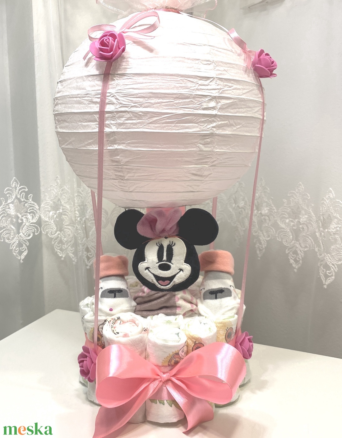 Mickey Minnie hőlégballon pelenkatorta 2-5 kg, pelenkatorony, babaváró csomag - játék & sport - babalátogató ajándékcsomag - Meska.hu Mickey Minnie hőlégballon pelenkatorta 2-5 kg, pelenkatorony, babaváró csomag - játék & sport - babalátogató ajándékcsomag - Meska.hu