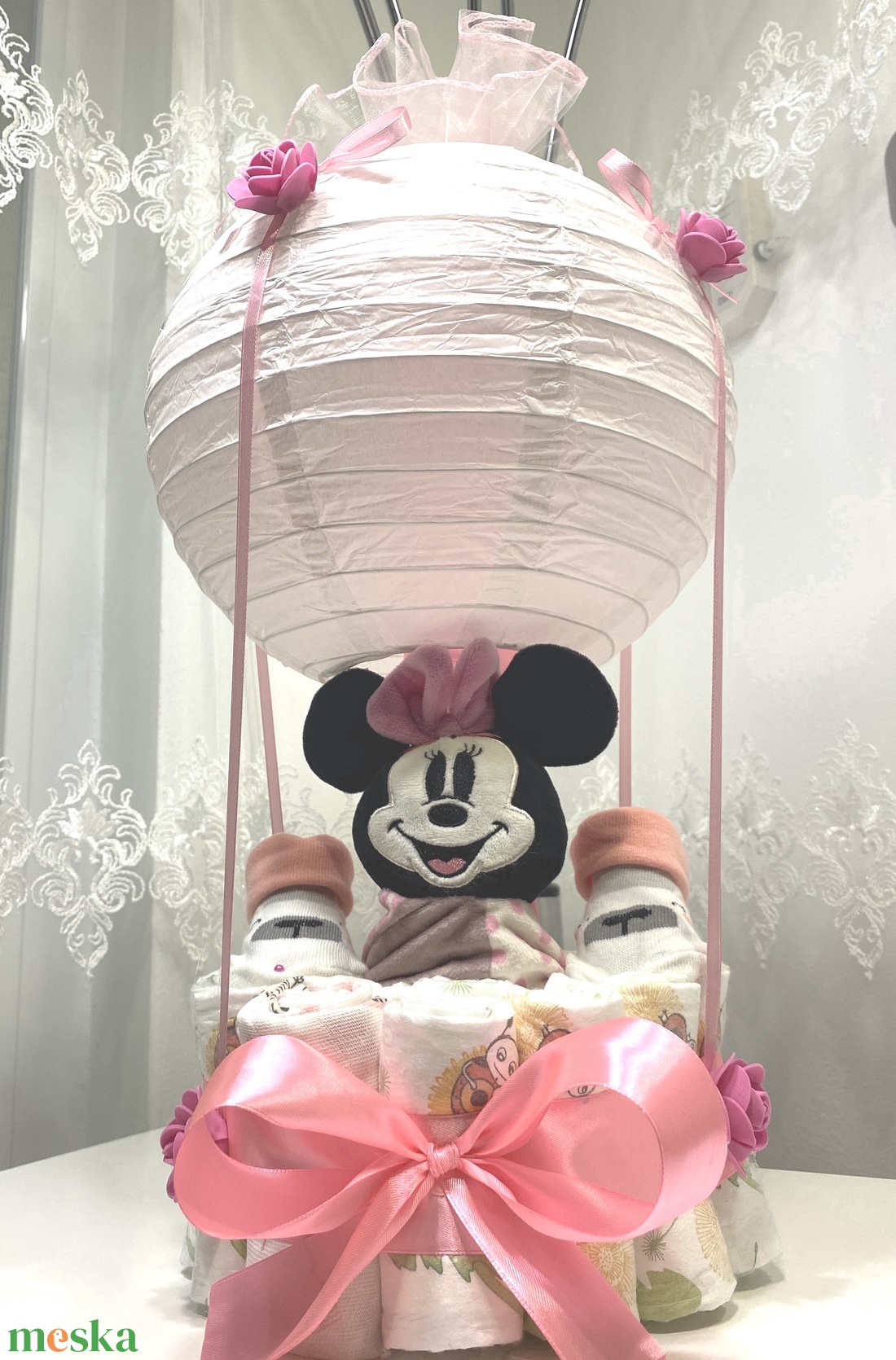 Mickey Minnie hőlégballon pelenkatorta 2-5 kg, pelenkatorony, babaváró csomag - játék & sport - babalátogató ajándékcsomag - Meska.hu Mickey Minnie hőlégballon pelenkatorta 2-5 kg, pelenkatorony, babaváró csomag - játék & sport - babalátogató ajándékcsomag - Meska.hu