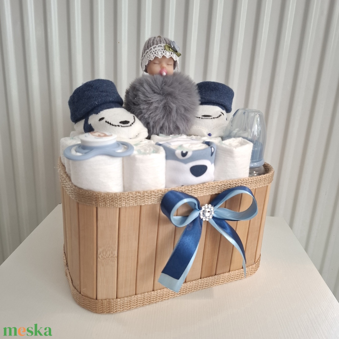 Tipegő baba box, pelenkatorta 3-6kg pelenkatorony, babaváró csomag - játék & sport - babalátogató ajándékcsomag - Meska.hu Tipegő baba box, pelenkatorta 3-6kg pelenkatorony, babaváró csomag - játék & sport - babalátogató ajándékcsomag - Meska.hu