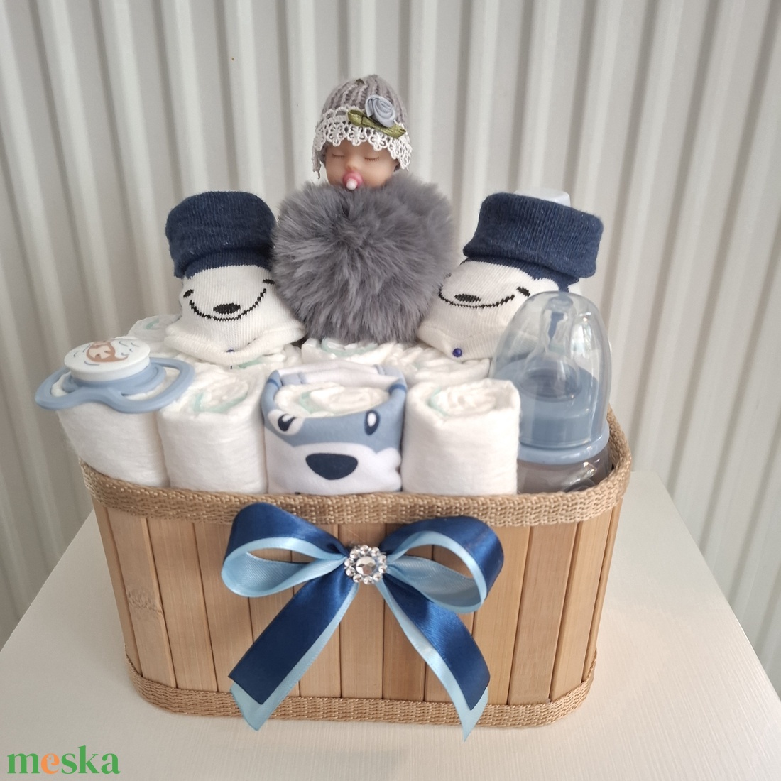 Tipegő baba box, pelenkatorta 3-6kg pelenkatorony, babaváró csomag - játék & sport - babalátogató ajándékcsomag - Meska.hu Tipegő baba box, pelenkatorta 3-6kg pelenkatorony, babaváró csomag - játék & sport - babalátogató ajándékcsomag - Meska.hu