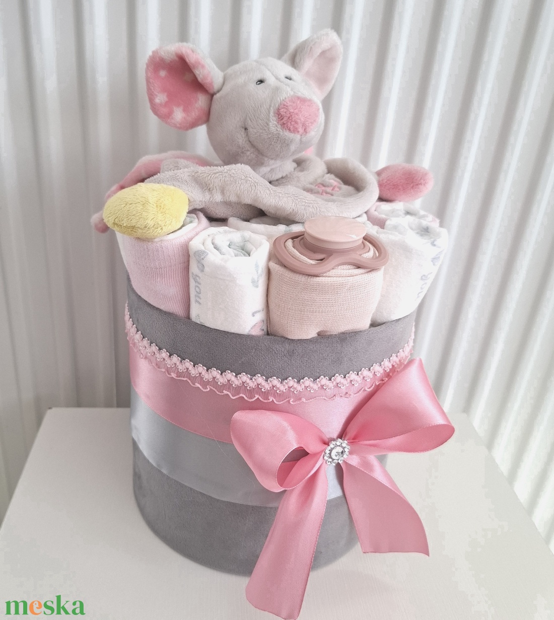 Egérke pelenkatorta, 2-5 kg pelenkatorony, babaváró csomag - játék & sport - babalátogató ajándékcsomag - Meska.hu