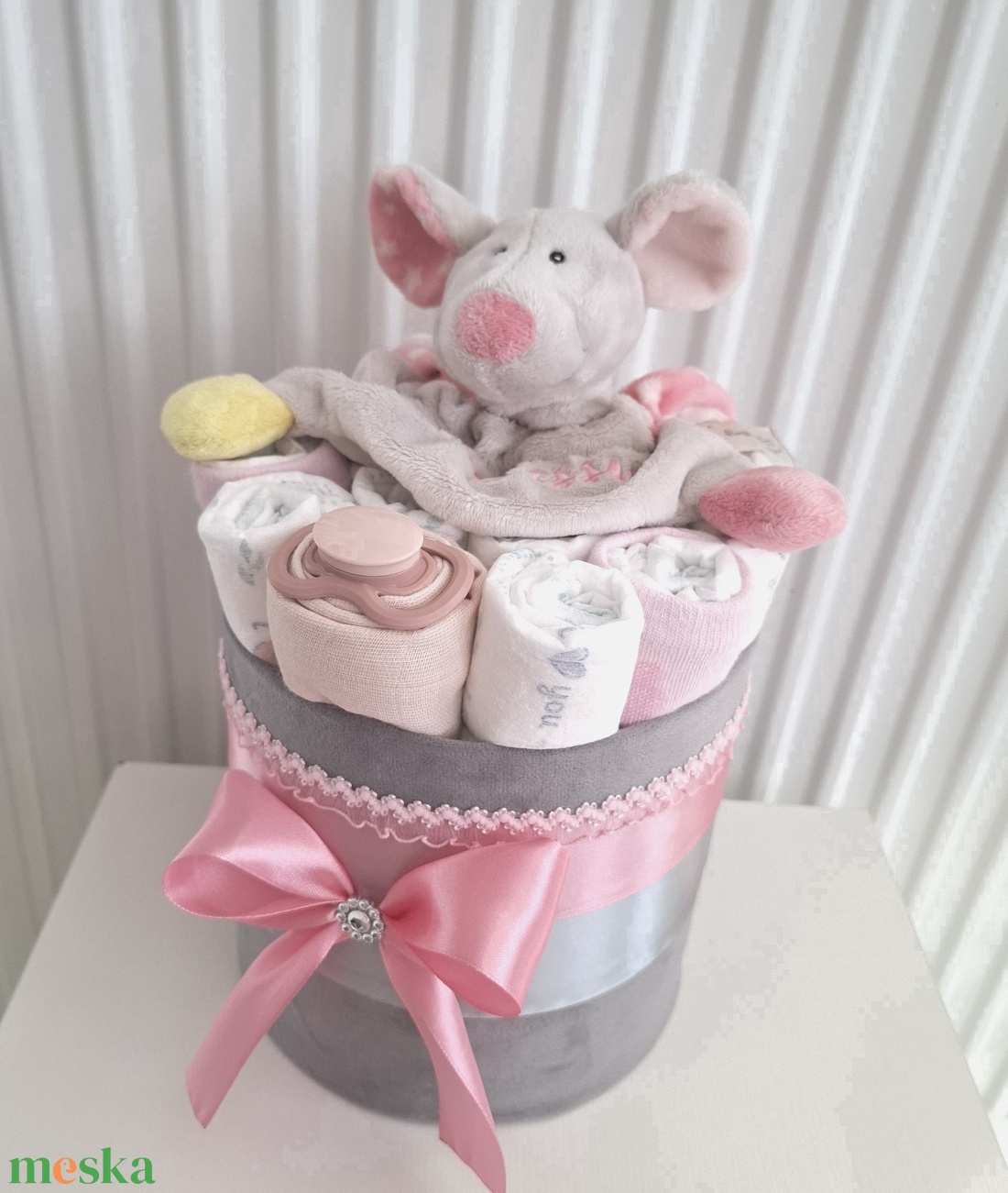 Egérke pelenkatorta, 2-5 kg pelenkatorony, babaváró csomag - játék & sport - babalátogató ajándékcsomag - Meska.hu