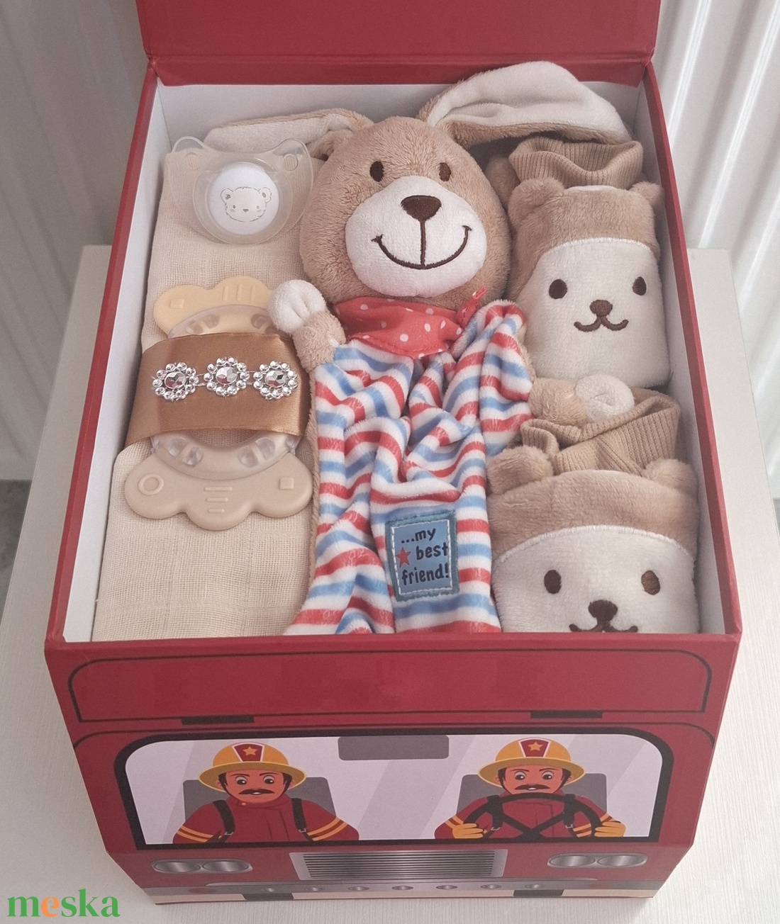 Tűzoltóautó nyuszi pelenkatorta , 3-6 kg pelenkatorony, babaváró csomag - játék & sport - babalátogató ajándékcsomag - Meska.hu Tűzoltóautó nyuszi pelenkatorta , 3-6 kg pelenkatorony, babaváró csomag - játék & sport - babalátogató ajándékcsomag - Meska.hu