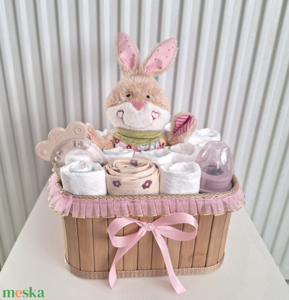 Tapsi nyuszi baba box, pelenkatorta 4-8kg pelenkatorony, babaváró csomag - játék & sport - babalátogató ajándékcsomag - Meska.hu Tapsi nyuszi baba box, pelenkatorta 4-8kg pelenkatorony, babaváró csomag - játék & sport - babalátogató ajándékcsomag - Meska.hu