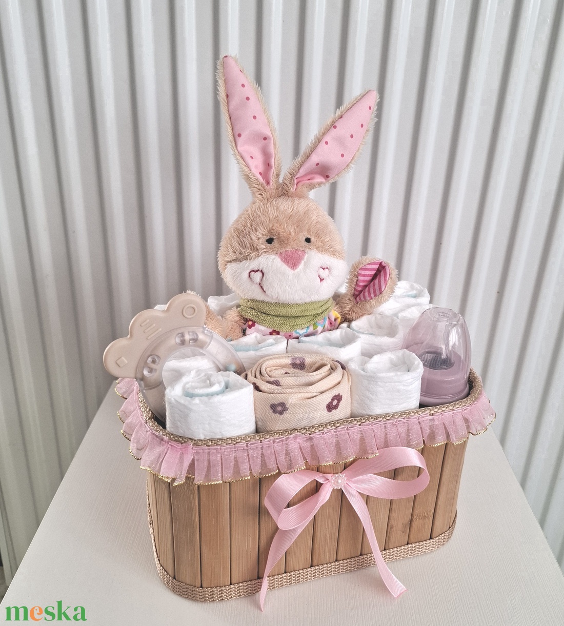 Tapsi nyuszi baba box, pelenkatorta 4-8kg pelenkatorony, babaváró csomag - játék & sport - babalátogató ajándékcsomag - Meska.hu Tapsi nyuszi baba box, pelenkatorta 4-8kg pelenkatorony, babaváró csomag - játék & sport - babalátogató ajándékcsomag - Meska.hu