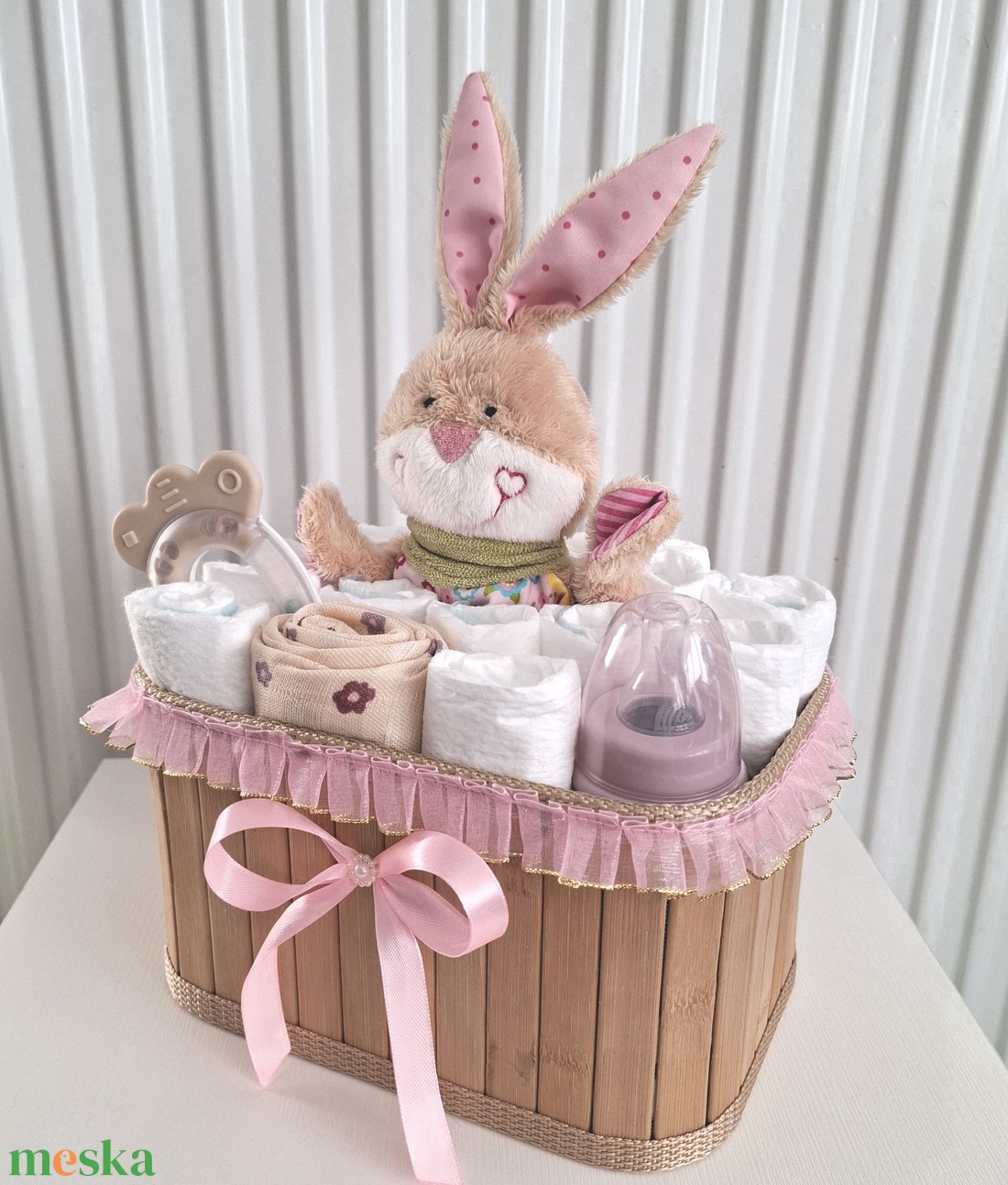 Tapsi nyuszi baba box, pelenkatorta 4-8kg pelenkatorony, babaváró csomag - játék & sport - babalátogató ajándékcsomag - Meska.hu Tapsi nyuszi baba box, pelenkatorta 4-8kg pelenkatorony, babaváró csomag - játék & sport - babalátogató ajándékcsomag - Meska.hu