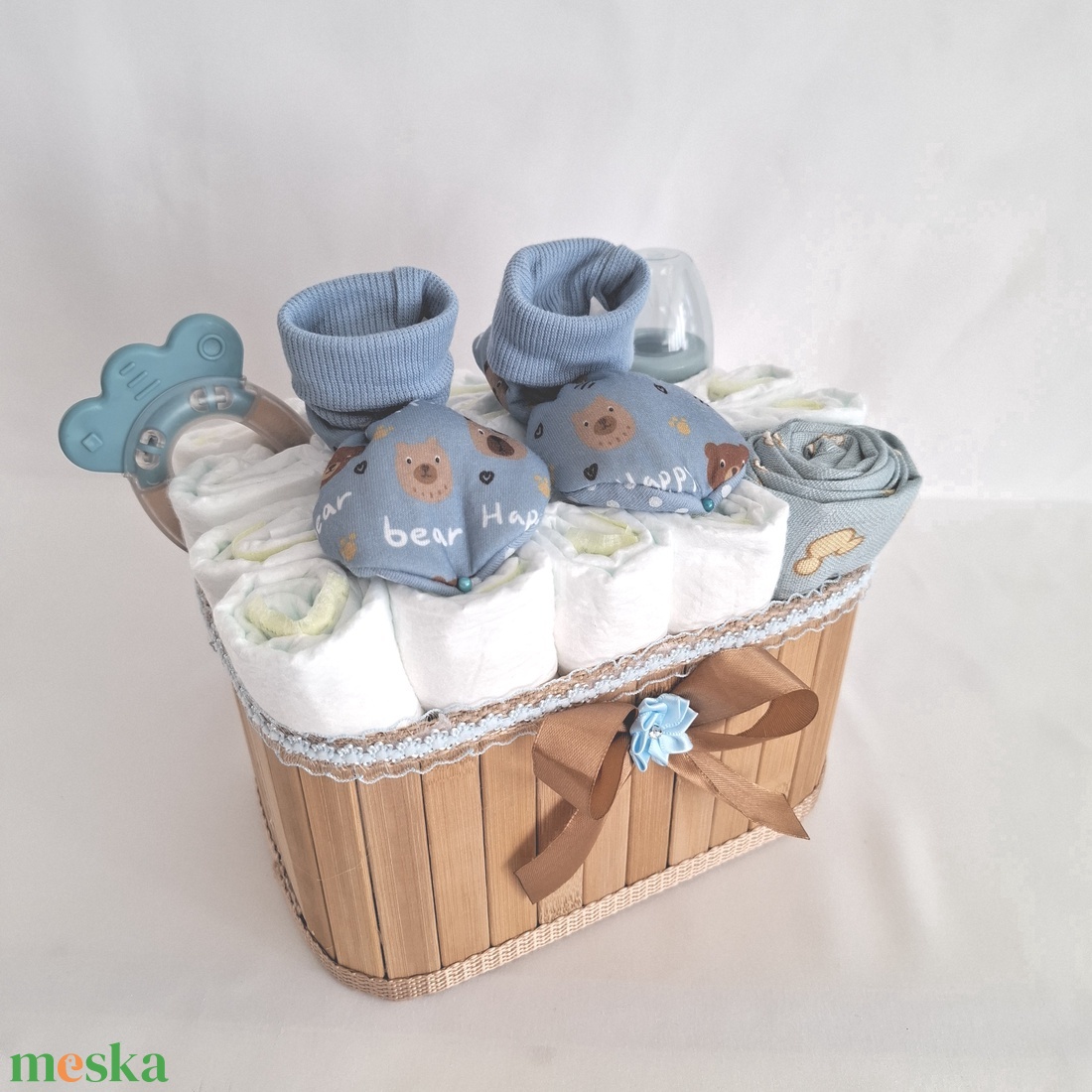 Tipegő kis cipő pelenkatorta , 4-8 kg pelenkatorony, babaváró csomag - játék & sport - babalátogató ajándékcsomag - Meska.hu Tipegő kis cipő pelenkatorta , 4-8 kg pelenkatorony, babaváró csomag - játék & sport - babalátogató ajándékcsomag - Meska.hu
