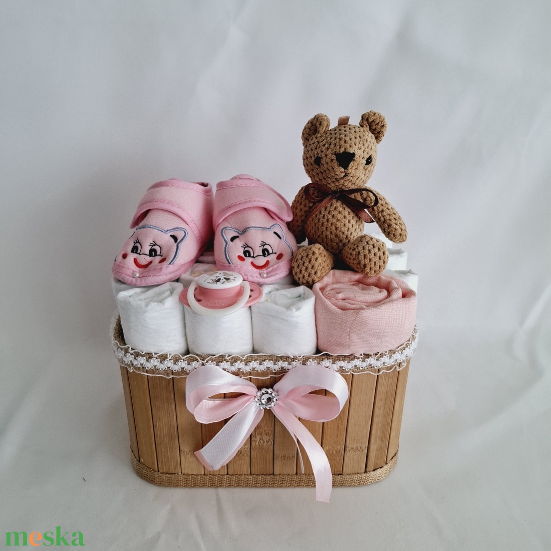 Tipegő mackó pelenkatorony, pelenkatorta babaváró csomag 4-8kg - játék & sport - babalátogató ajándékcsomag - Meska.hu Tipegő mackó pelenkatorony, pelenkatorta babaváró csomag 4-8kg - játék & sport - babalátogató ajándékcsomag - Meska.hu