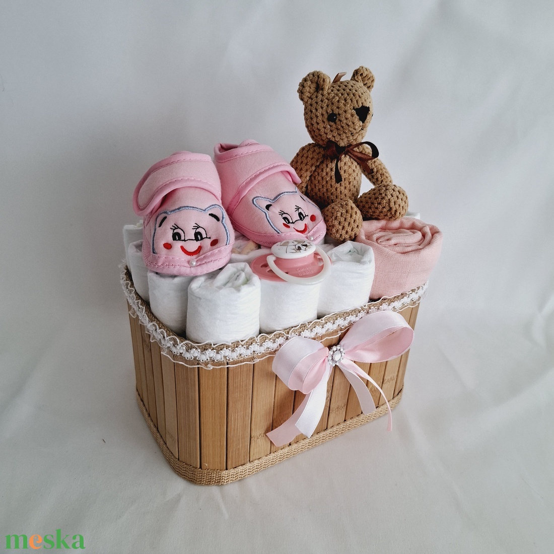 Tipegő mackó pelenkatorony, pelenkatorta babaváró csomag 4-8kg - játék & sport - babalátogató ajándékcsomag - Meska.hu Tipegő mackó pelenkatorony, pelenkatorta babaváró csomag 4-8kg - játék & sport - babalátogató ajándékcsomag - Meska.hu