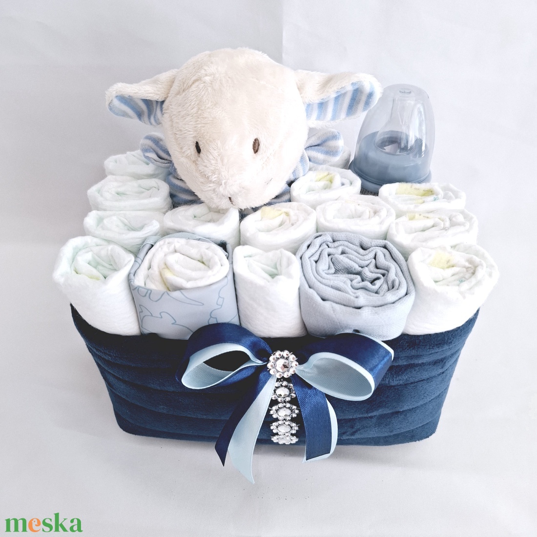 Bárányka pelenkatorony, pelenkatorta babaváró csomag 2-5kg, kelengye - játék & sport - babalátogató ajándékcsomag - Meska.hu Bárányka pelenkatorony, pelenkatorta babaváró csomag 2-5kg, kelengye - játék & sport - babalátogató ajándékcsomag - Meska.hu