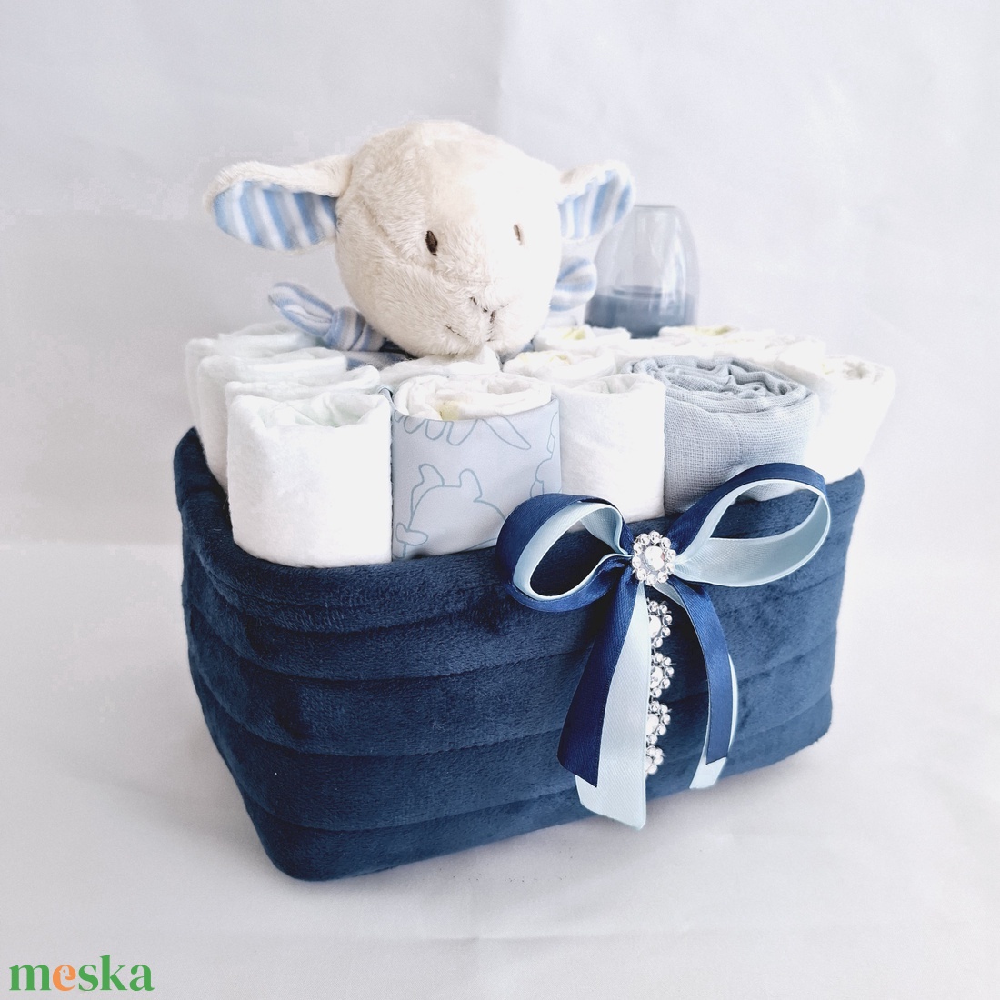 Bárányka pelenkatorony, pelenkatorta babaváró csomag 2-5kg, kelengye - játék & sport - babalátogató ajándékcsomag - Meska.hu Bárányka pelenkatorony, pelenkatorta babaváró csomag 2-5kg, kelengye - játék & sport - babalátogató ajándékcsomag - Meska.hu