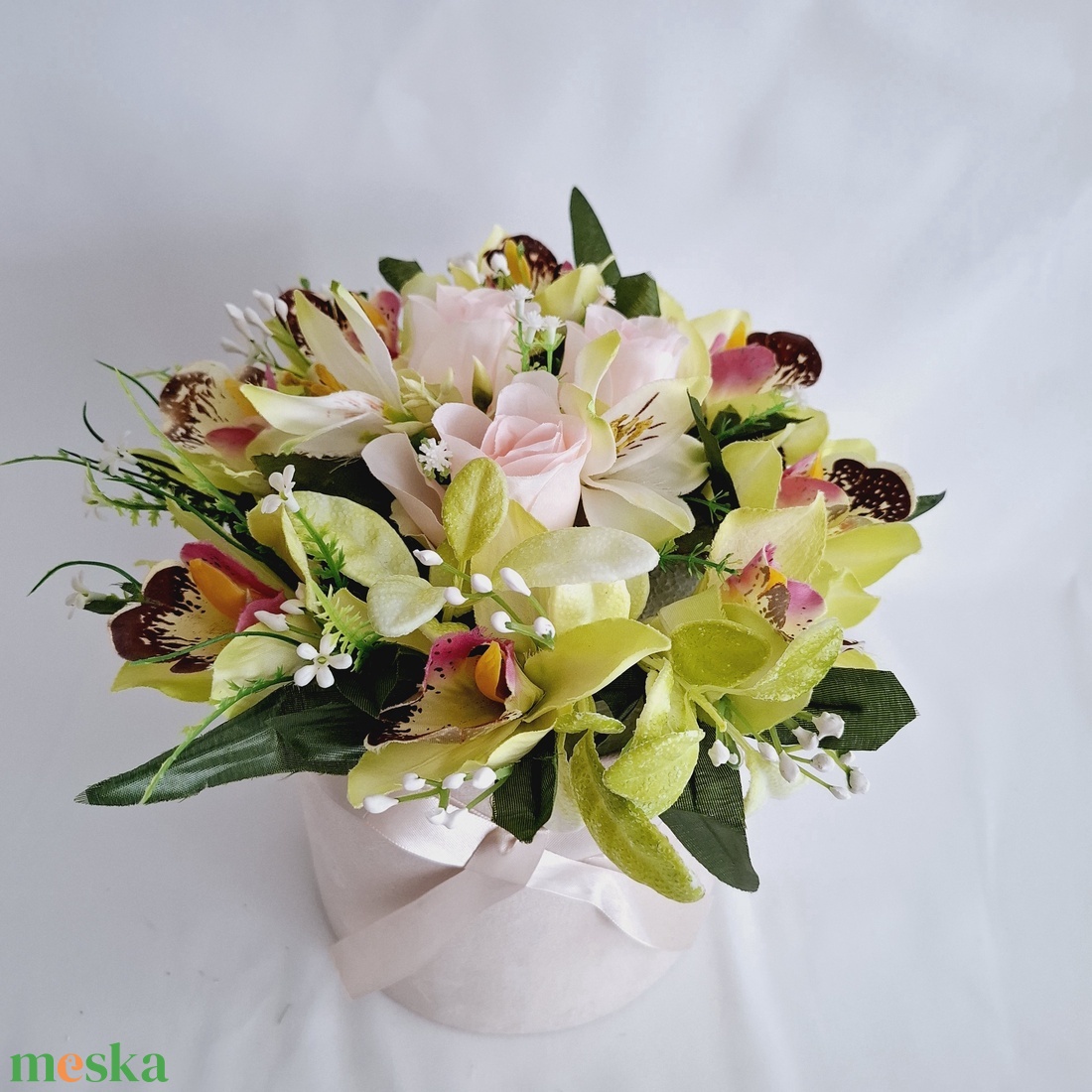 Orchidea rózsa virágbox, virágcsokor asztaldísz, virágdoboz , virágbox - otthon & életmód - dekoráció - virágdísz és tartó - virágbox, virágdoboz - Meska.hu Orchidea rózsa virágbox, virágcsokor asztaldísz, virágdoboz , virágbox - otthon & életmód - dekoráció - virágdísz és tartó - virágbox, virágdoboz - Meska.hu