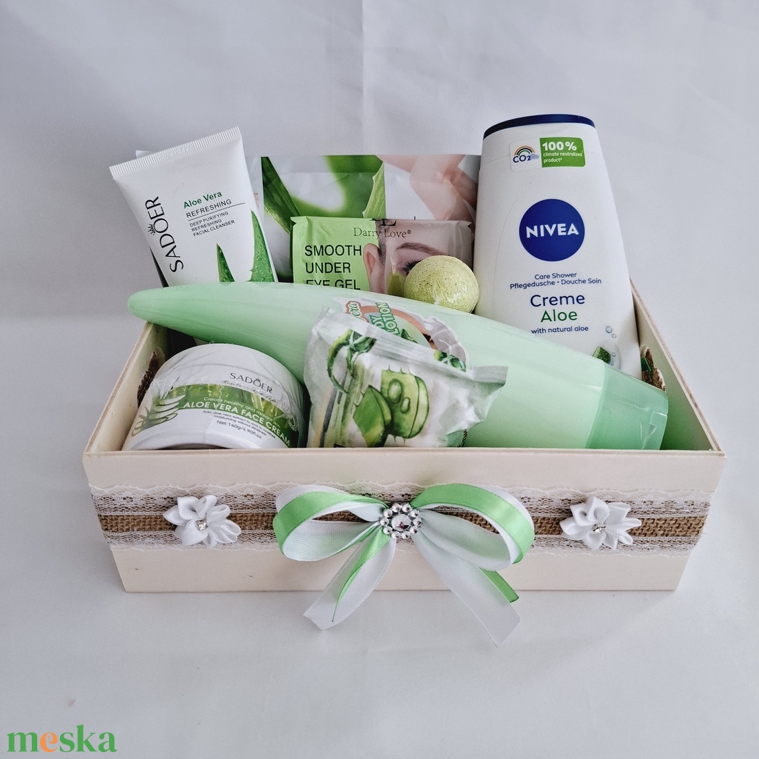 Aloe Vera kényeztető csomag, kozmetikai csomag, spa, illatszer csomag - szépségápolás - kozmetikai ajándékcsomag - Meska.hu Aloe Vera kényeztető csomag, kozmetikai csomag, spa, illatszer csomag - szépségápolás - kozmetikai ajándékcsomag - Meska.hu
