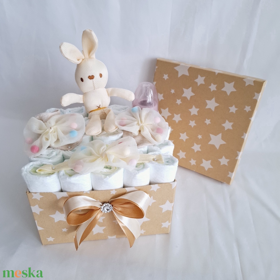 Nyuszi baba box, pelenkatorta 4-8 kg, pelenka doboz, babaváró csomag - játék & sport - babalátogató ajándékcsomag - Meska.hu Nyuszi baba box, pelenkatorta 4-8 kg, pelenka doboz, babaváró csomag - játék & sport - babalátogató ajándékcsomag - Meska.hu