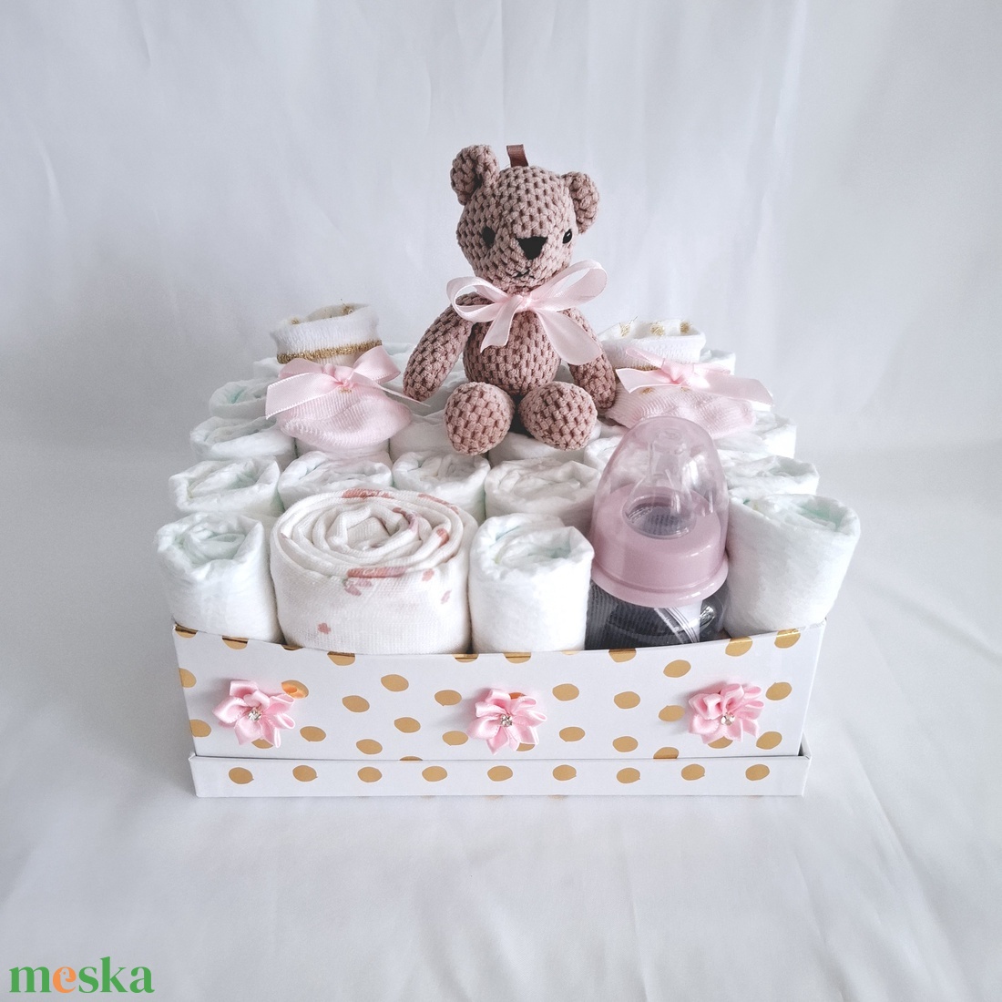 Maci baba box,  pelenkatorta 4-8 kg, pelenka doboz, babaváró csomag - játék & sport - babalátogató ajándékcsomag - Meska.hu