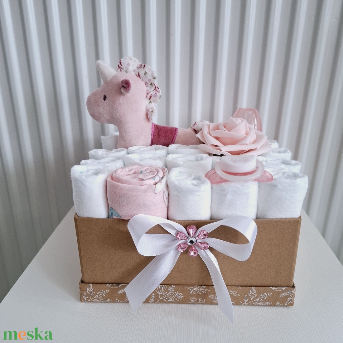 Egyszarvú baba box,pelenkatorta 4-8 kg pelenka doboz, babaváró csomag - játék & sport - babalátogató ajándékcsomag - Meska.hu Egyszarvú baba box,pelenkatorta 4-8 kg pelenka doboz, babaváró csomag - játék & sport - babalátogató ajándékcsomag - Meska.hu