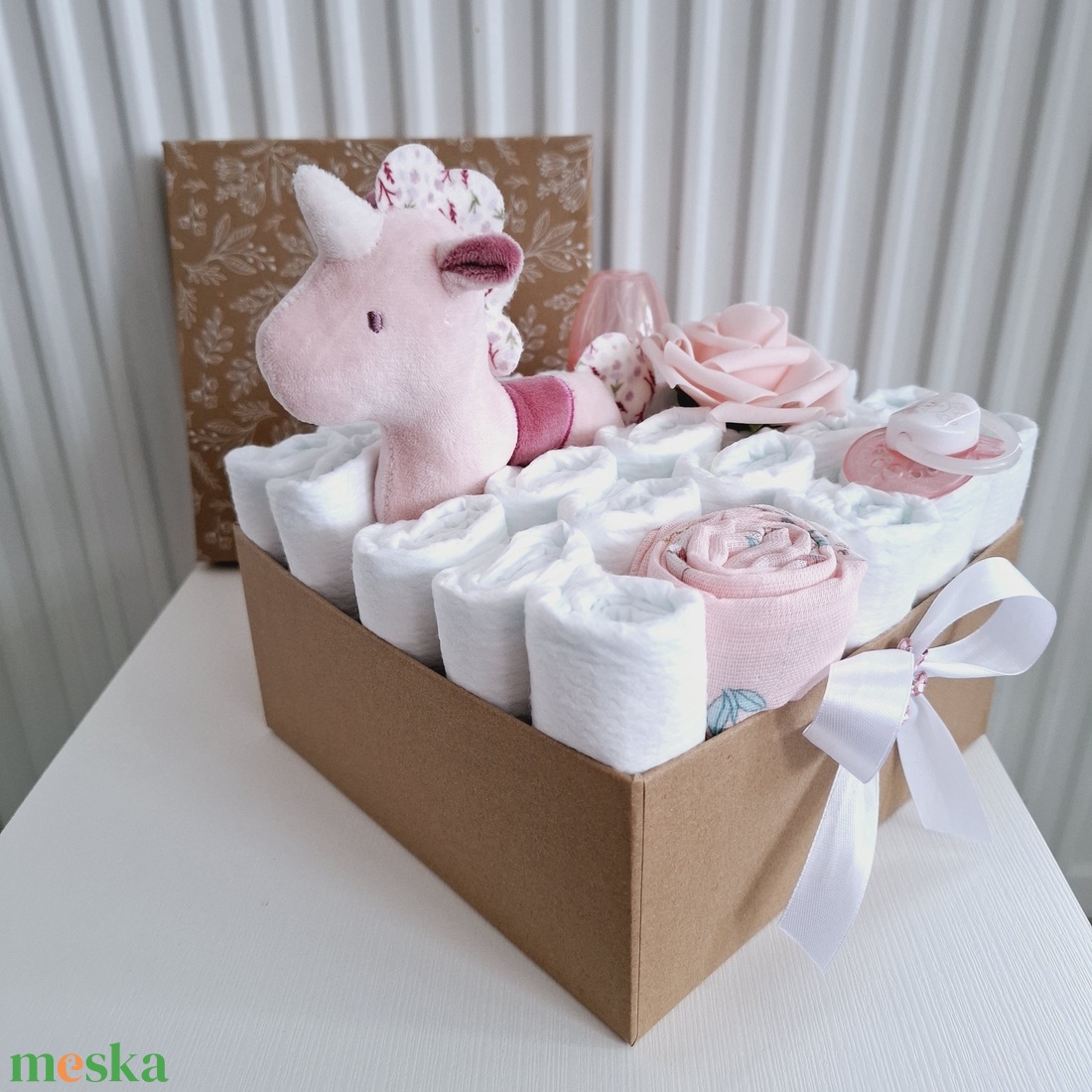 Egyszarvú baba box,pelenkatorta 4-8 kg pelenka doboz, babaváró csomag - játék & sport - babalátogató ajándékcsomag - Meska.hu Egyszarvú baba box,pelenkatorta 4-8 kg pelenka doboz, babaváró csomag - játék & sport - babalátogató ajándékcsomag - Meska.hu