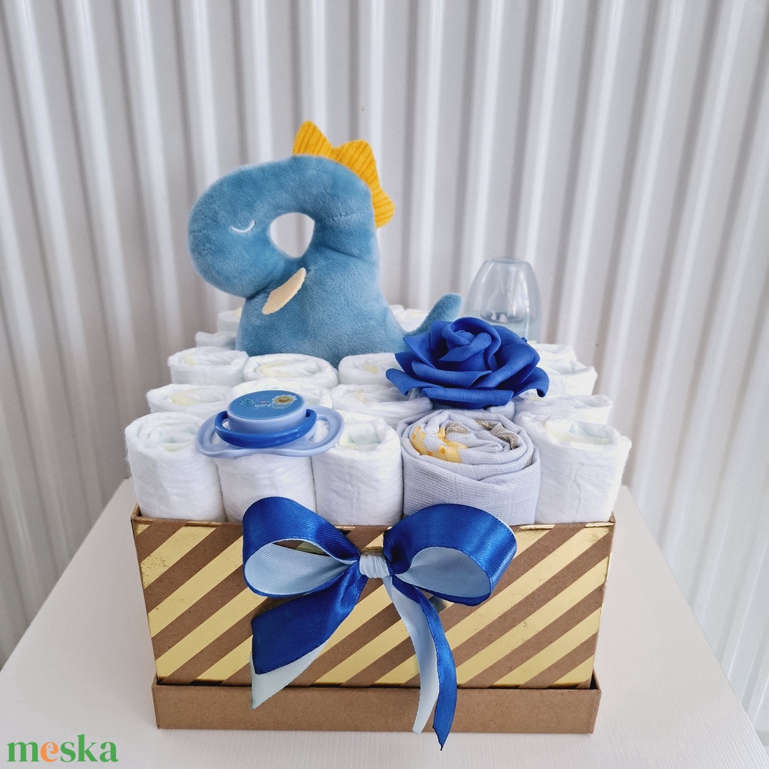 Dino baba box,pelenkatorta 2-5 kg pelenka doboz, babaváró csomag - játék & sport - babalátogató ajándékcsomag - Meska.hu Dino baba box,pelenkatorta 2-5 kg pelenka doboz, babaváró csomag - játék & sport - babalátogató ajándékcsomag - Meska.hu