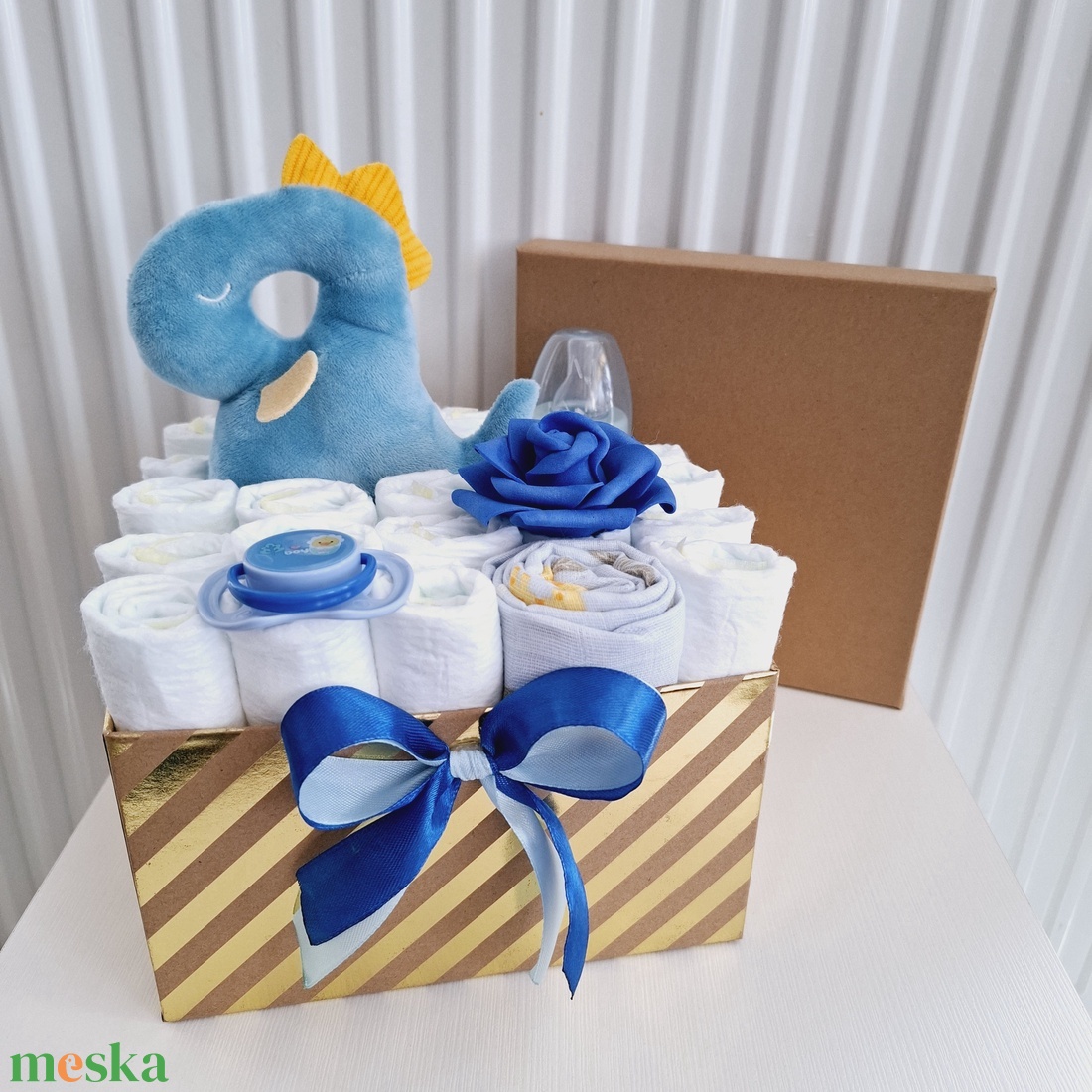 Dino baba box,pelenkatorta 2-5 kg pelenka doboz, babaváró csomag - játék & sport - babalátogató ajándékcsomag - Meska.hu Dino baba box,pelenkatorta 2-5 kg pelenka doboz, babaváró csomag - játék & sport - babalátogató ajándékcsomag - Meska.hu
