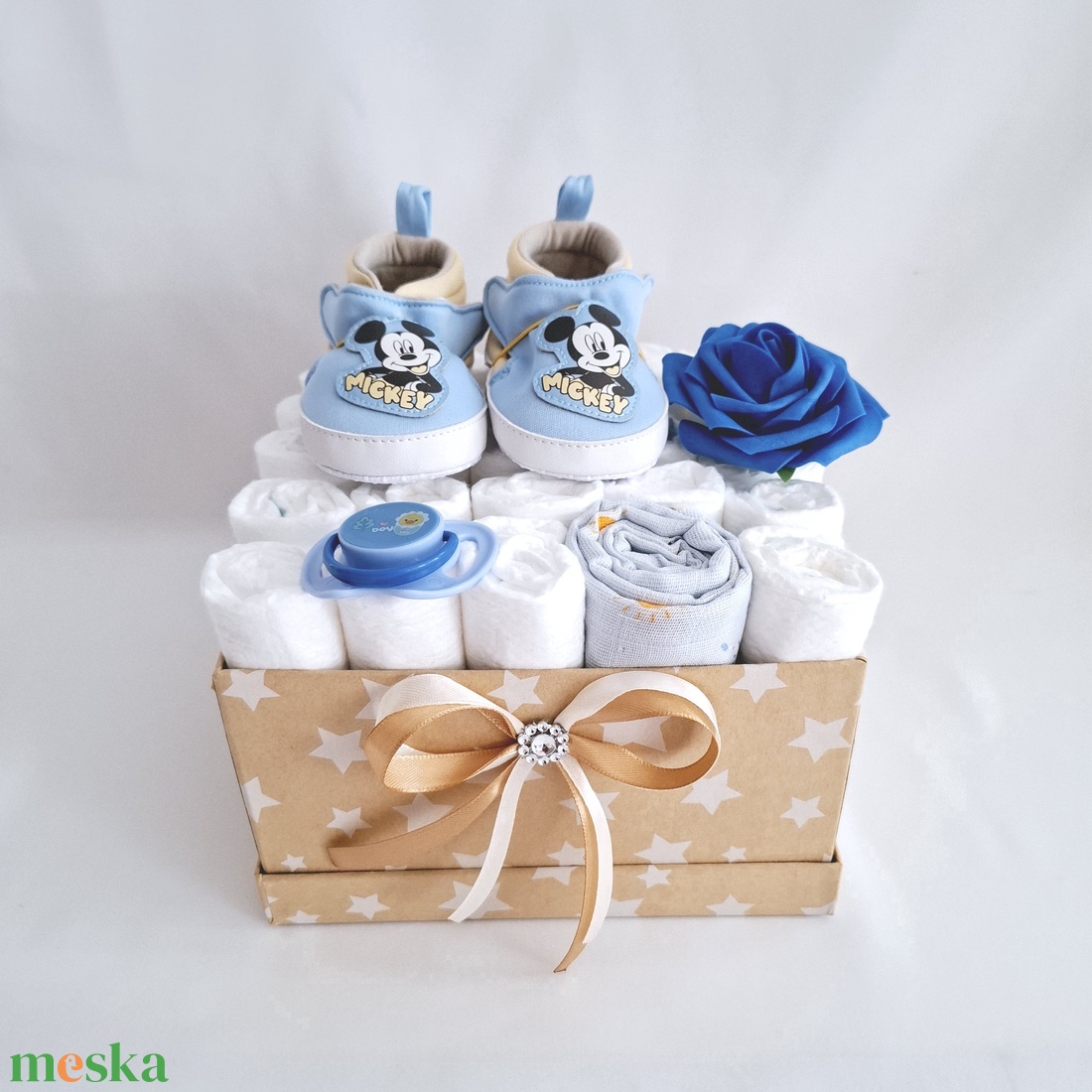 Mickey tipegő baba box, pelenkatorta 2-5 kg pelenka doboz, babaváró csomag - játék & sport - babalátogató ajándékcsomag - Meska.hu Mickey tipegő baba box, pelenkatorta 2-5 kg pelenka doboz, babaváró csomag - játék & sport - babalátogató ajándékcsomag - Meska.hu