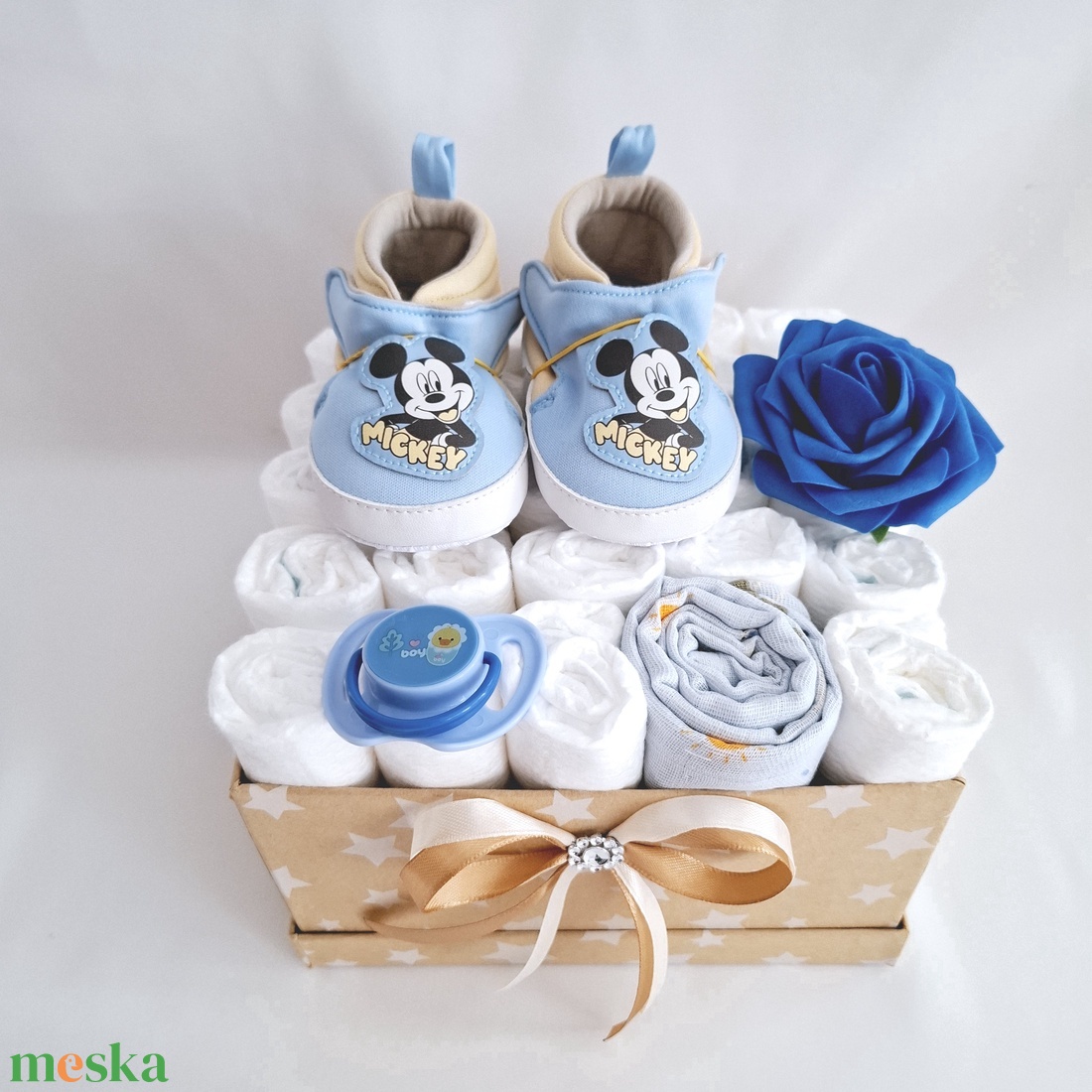 Mickey tipegő baba box, pelenkatorta 2-5 kg pelenka doboz, babaváró csomag - játék & sport - babalátogató ajándékcsomag - Meska.hu Mickey tipegő baba box, pelenkatorta 2-5 kg pelenka doboz, babaváró csomag - játék & sport - babalátogató ajándékcsomag - Meska.hu