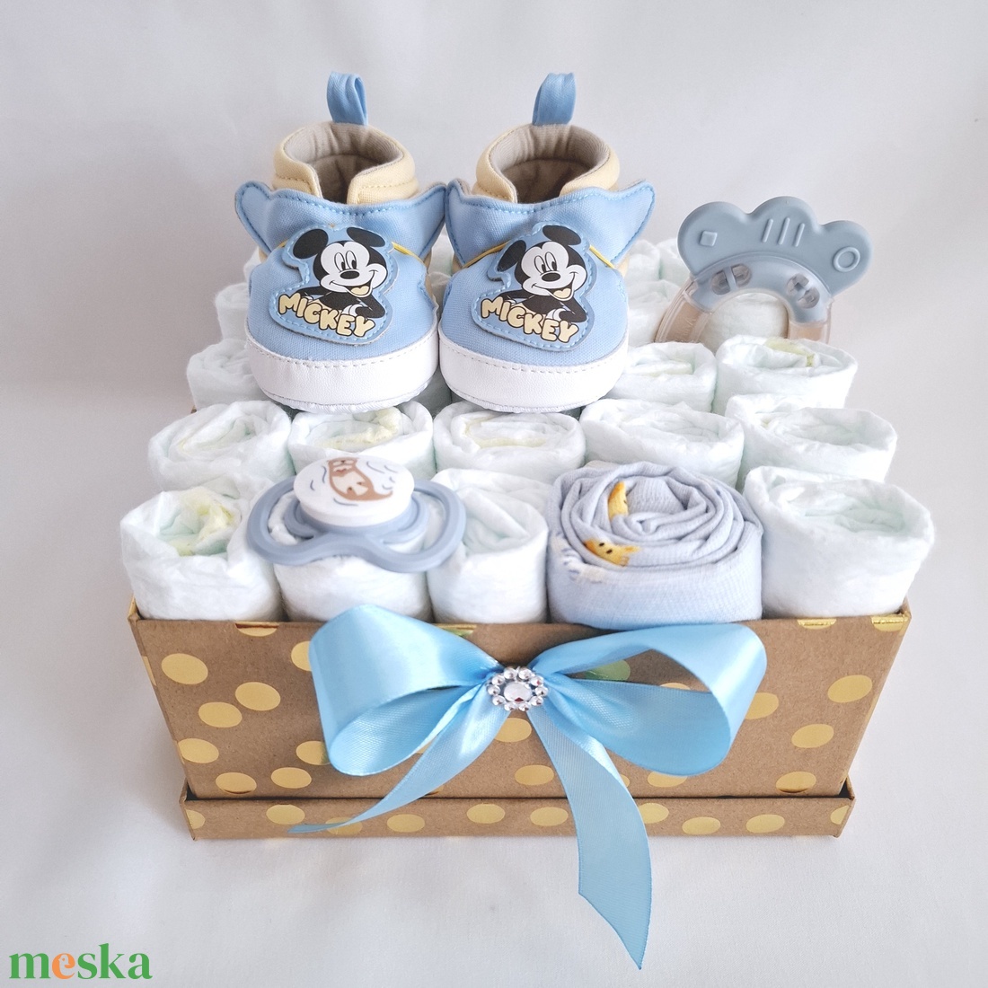 Mickey tipegő baba box, pelenkatorta 4-8kg pelenka doboz, babaváró csomag - játék & sport - babalátogató ajándékcsomag - Meska.hu Mickey tipegő baba box, pelenkatorta 4-8kg pelenka doboz, babaváró csomag - játék & sport - babalátogató ajándékcsomag - Meska.hu