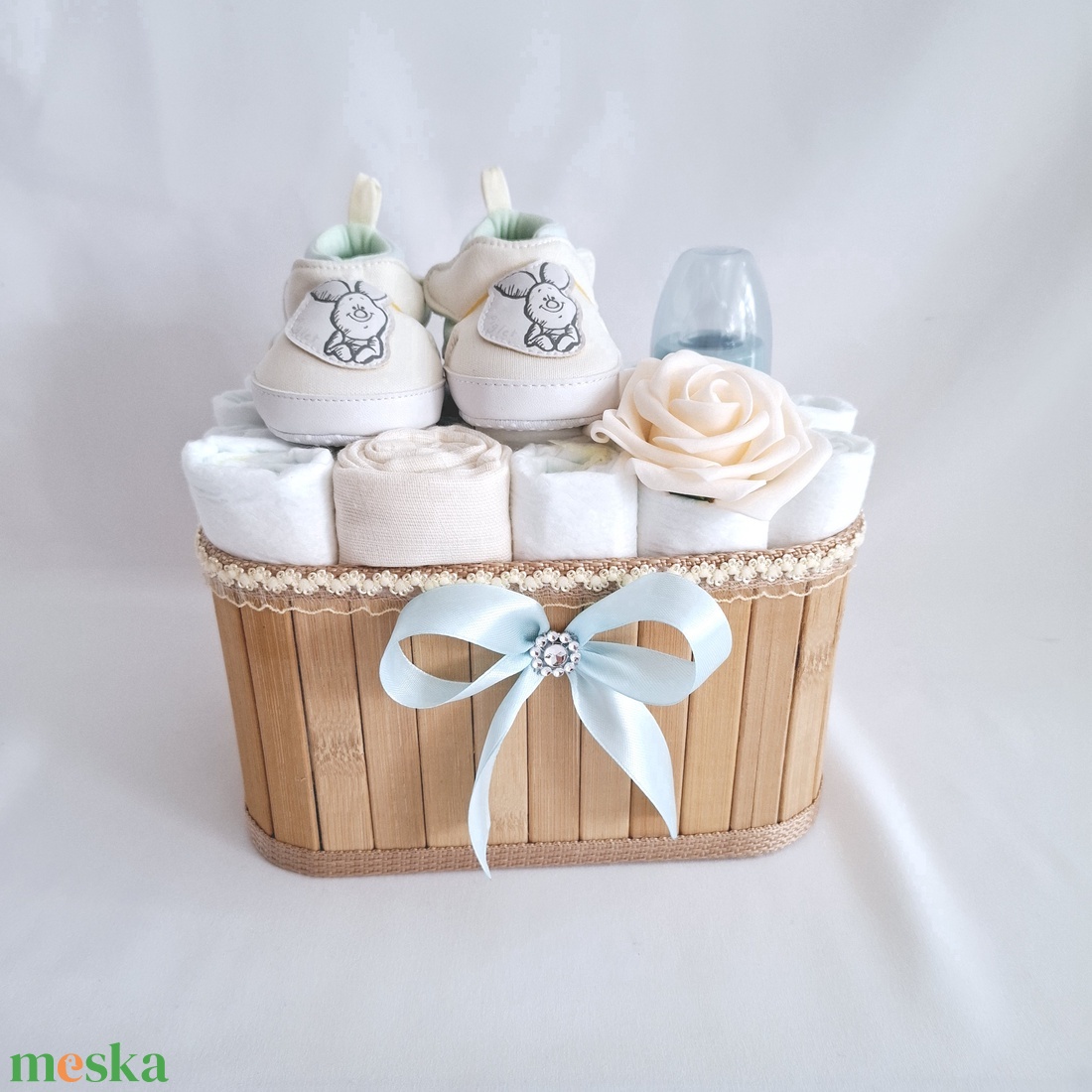 Malacka tipegő baba box, pelenkatorta 4-8 kg pelenka doboz, babaváró csomag - játék & sport - babalátogató ajándékcsomag - Meska.hu Malacka tipegő baba box, pelenkatorta 4-8 kg pelenka doboz, babaváró csomag - játék & sport - babalátogató ajándékcsomag - Meska.hu