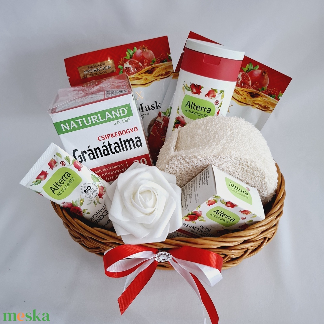 Gránátalma kényeztető csomag, kozmetikai csomag, spa, illatszer csomag - szépségápolás - kozmetikai ajándékcsomag - Meska.hu Gránátalma kényeztető csomag, kozmetikai csomag, spa, illatszer csomag - szépségápolás - kozmetikai ajándékcsomag - Meska.hu