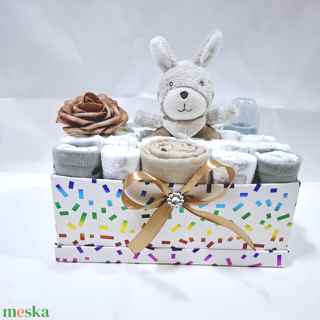 Nyuszi tipegő baba box, pelenkatorta 2-5 kg pelenka doboz, babaváró csomag - játék & sport - babalátogató ajándékcsomag - Meska.hu Nyuszi tipegő baba box, pelenkatorta 2-5 kg pelenka doboz, babaváró csomag - játék & sport - babalátogató ajándékcsomag - Meska.hu