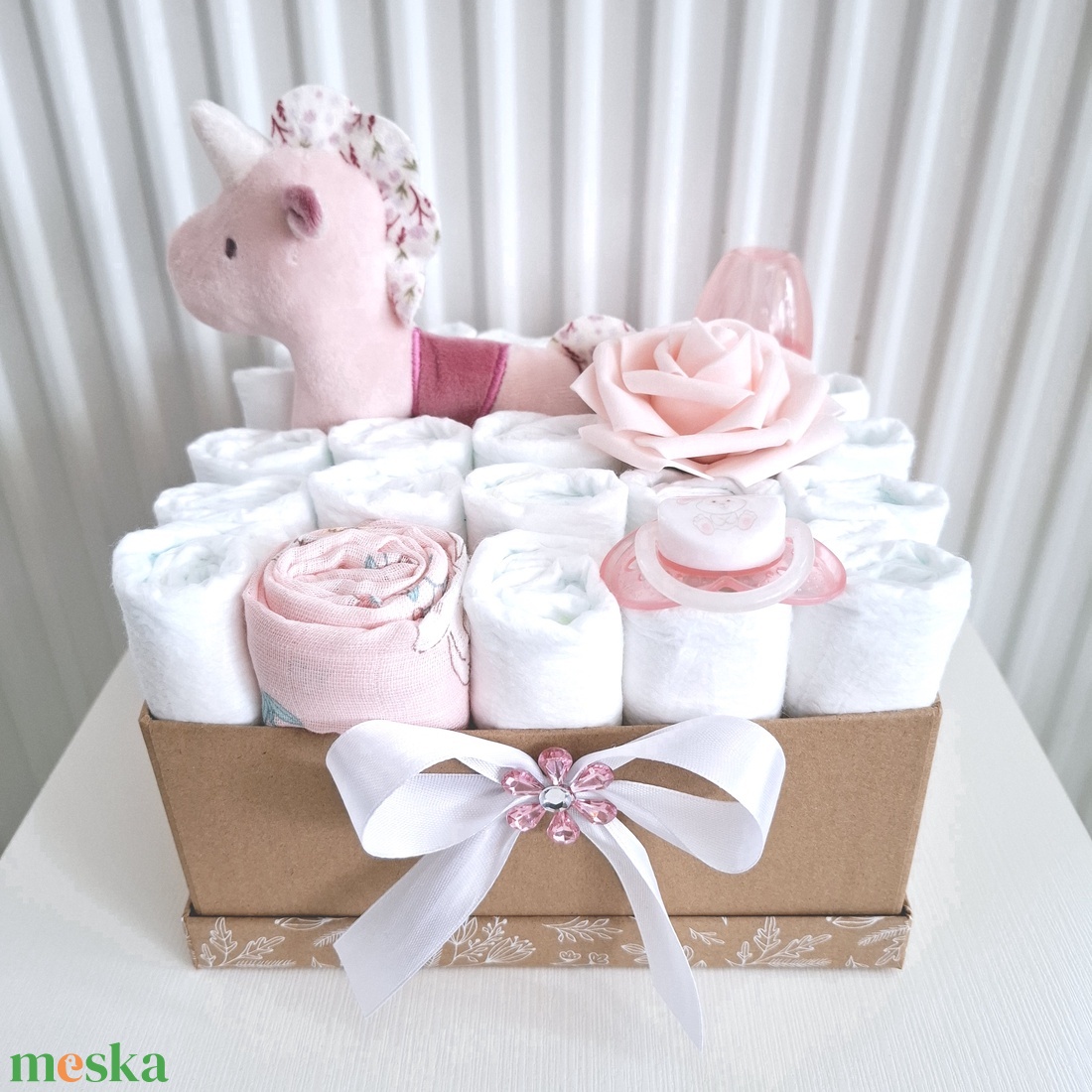 Egyszarvú baba box,pelenkatorta 4-8 kg pelenka doboz, babaváró csomag - játék & sport - babalátogató ajándékcsomag - Meska.hu Egyszarvú baba box,pelenkatorta 4-8 kg pelenka doboz, babaváró csomag - játék & sport - babalátogató ajándékcsomag - Meska.hu