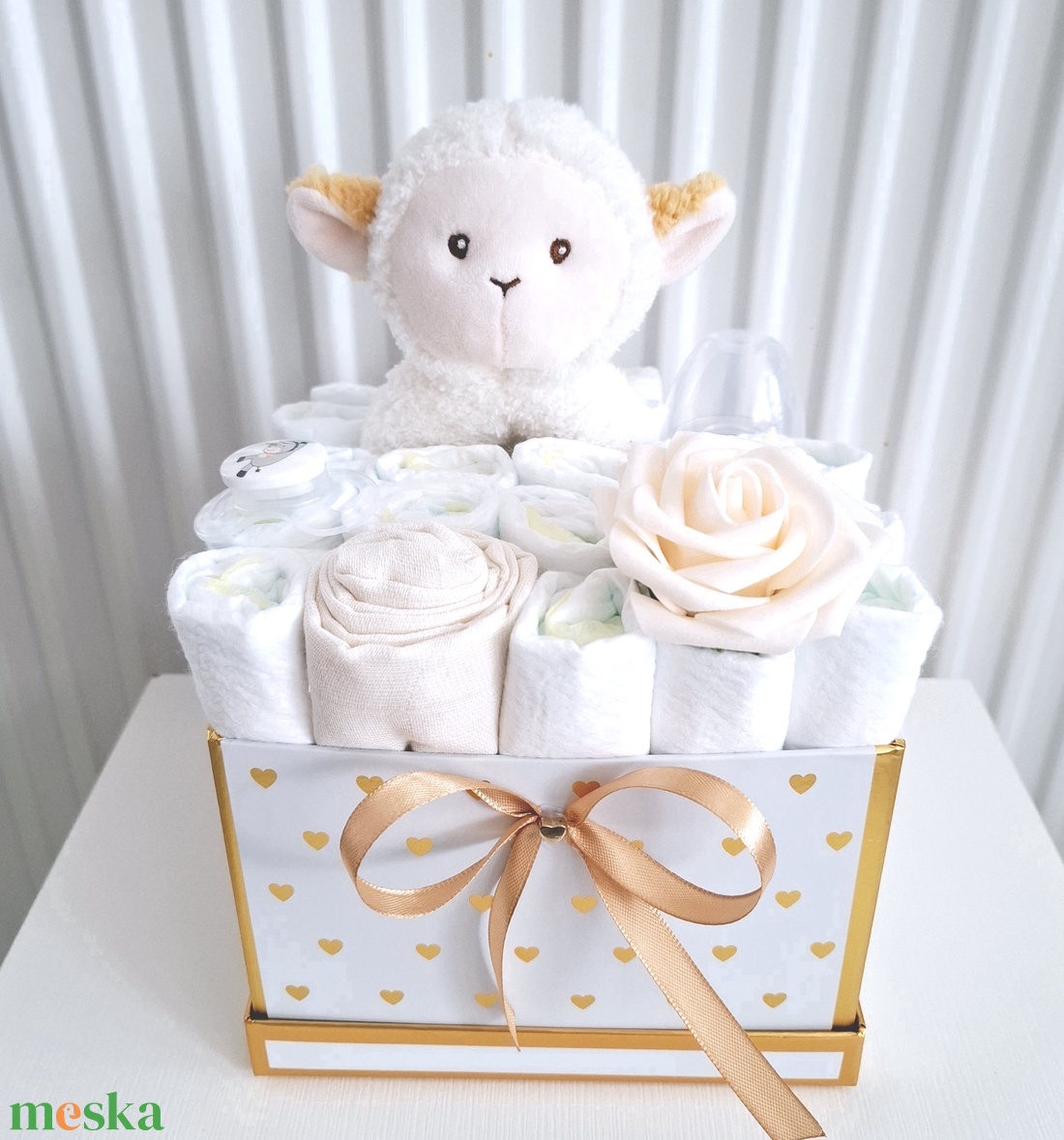 Bárányka baba box, pelenkatorta 4-8 kg pelenka doboz, babaváró csomag, kelengye - játék & sport - babalátogató ajándékcsomag - Meska.hu Bárányka baba box, pelenkatorta 4-8 kg pelenka doboz, babaváró csomag, kelengye - játék & sport - babalátogató ajándékcsomag - Meska.hu