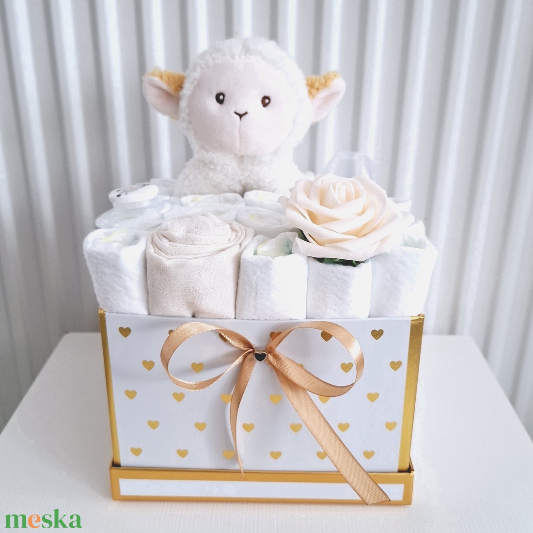 Bárányka baba box, pelenkatorta 4-8 kg pelenka doboz, babaváró csomag, kelengye - játék & sport - babalátogató ajándékcsomag - Meska.hu Bárányka baba box, pelenkatorta 4-8 kg pelenka doboz, babaváró csomag, kelengye - játék & sport - babalátogató ajándékcsomag - Meska.hu