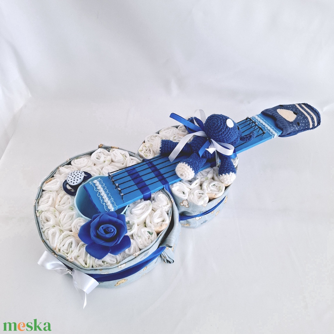 Gitár pelenkatorta, 3-6 kg pelenkatorony, babaváró csomag - játék & sport - babalátogató ajándékcsomag - Meska.hu Gitár pelenkatorta, 3-6 kg pelenkatorony, babaváró csomag - játék & sport - babalátogató ajándékcsomag - Meska.hu