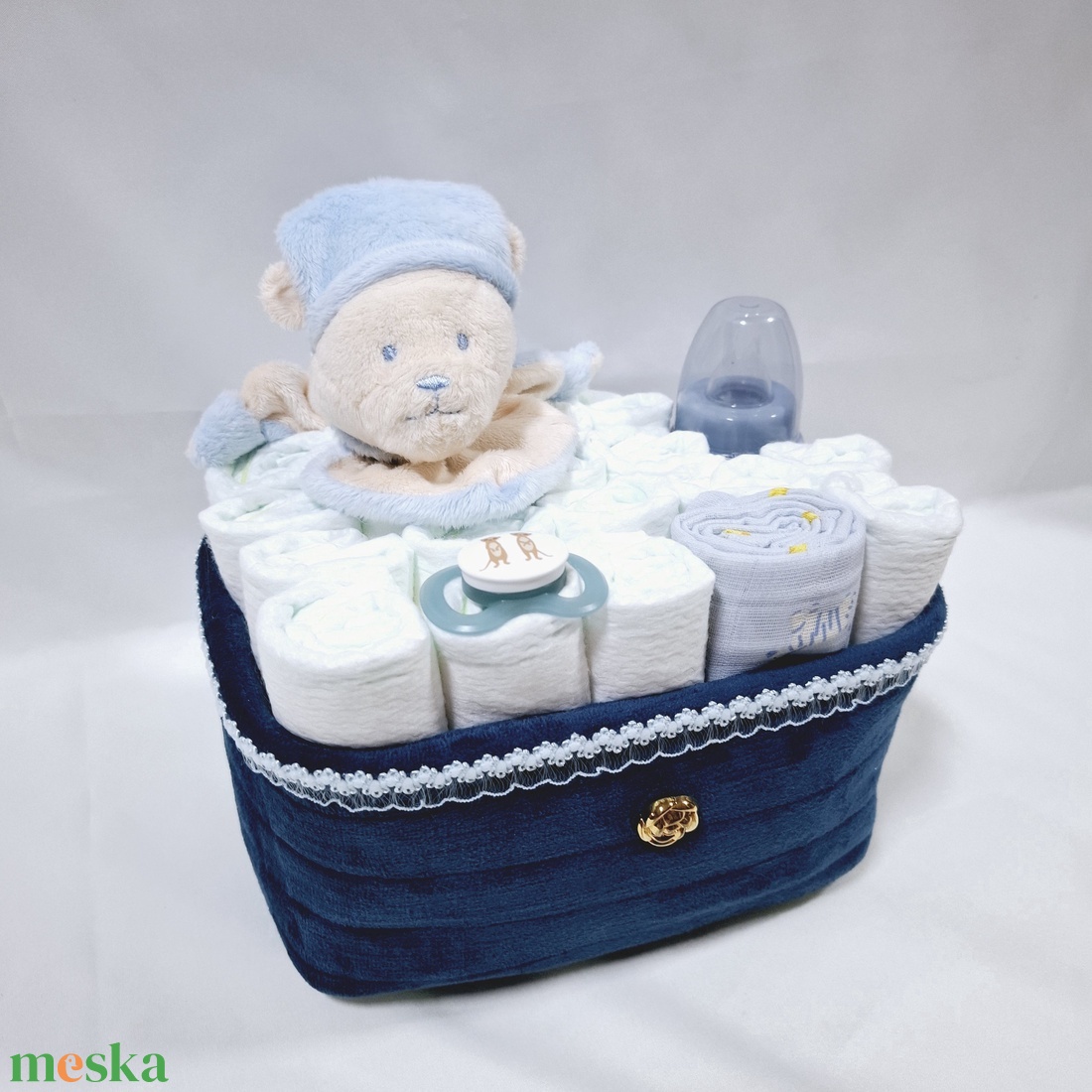 Maci baba box, pelenkatorta 4-8kg pelenkatorony, babaváró csomag, kelengye - játék & sport - babalátogató ajándékcsomag - Meska.hu