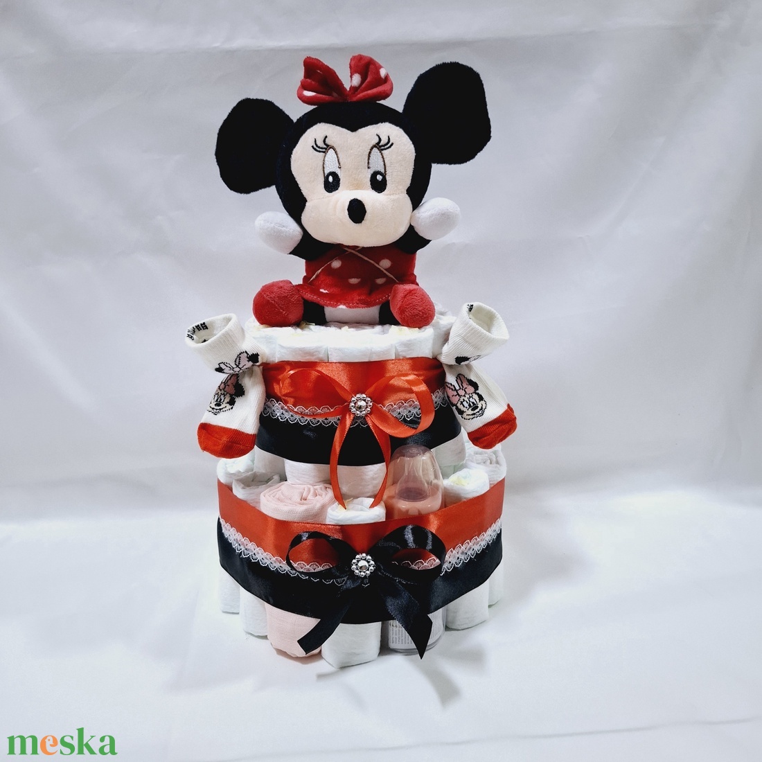 Mickey Minnie egér pelenkatorta, 4-8 kg pelenkatorony, babaváró csomag, kelengye - játék & sport - babalátogató ajándékcsomag - Meska.hu