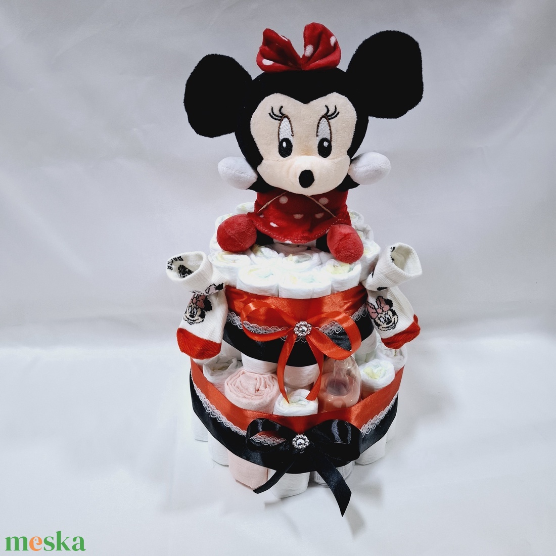 Mickey Minnie egér pelenkatorta, 4-8 kg pelenkatorony, babaváró csomag, kelengye - játék & sport - babalátogató ajándékcsomag - Meska.hu