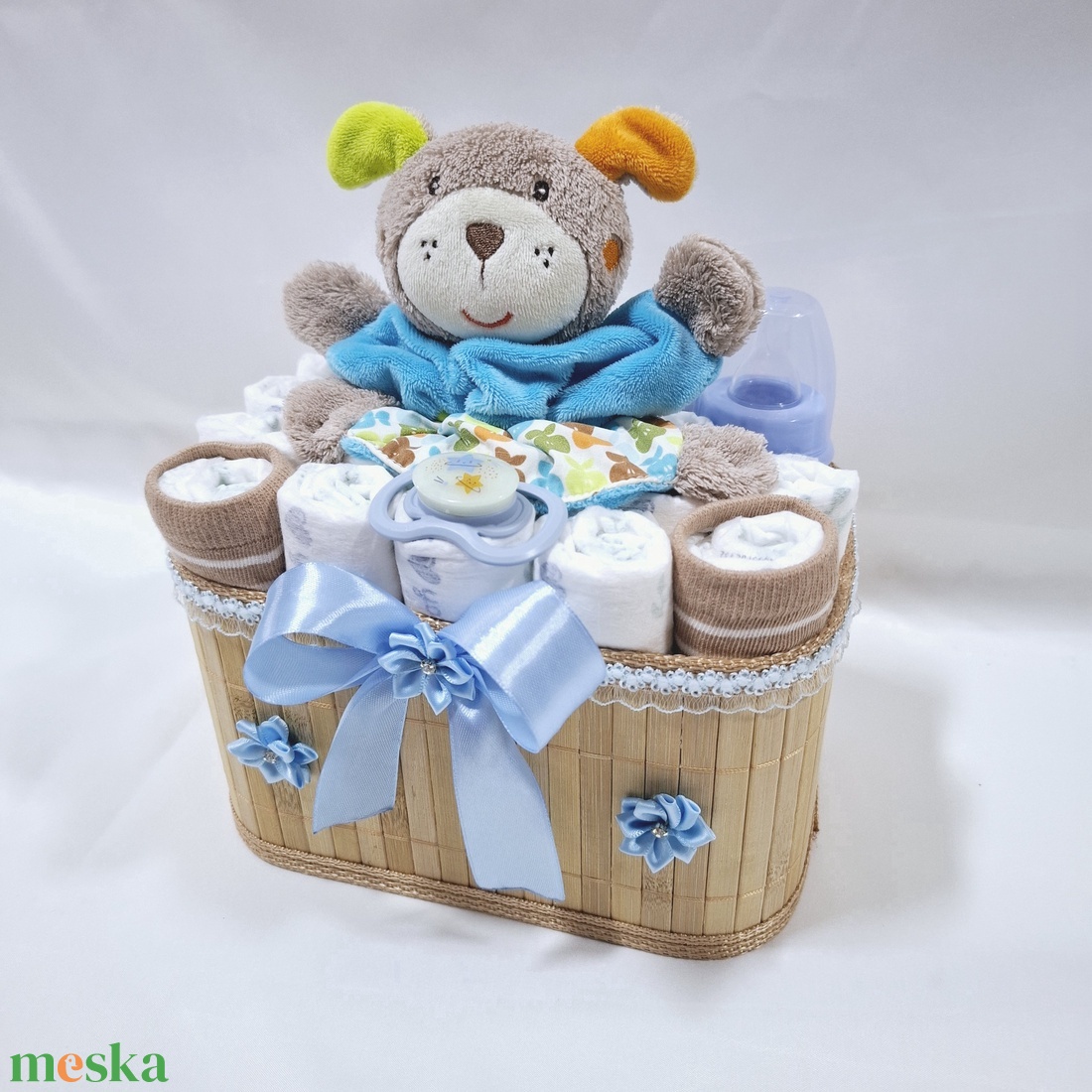 Maci baba box, pelenkatorta 2-5 kg pelenkatorony, babaváró csomag, kelengye - játék & sport - babalátogató ajándékcsomag - Meska.hu Maci baba box, pelenkatorta 2-5 kg pelenkatorony, babaváró csomag, kelengye - játék & sport - babalátogató ajándékcsomag - Meska.hu