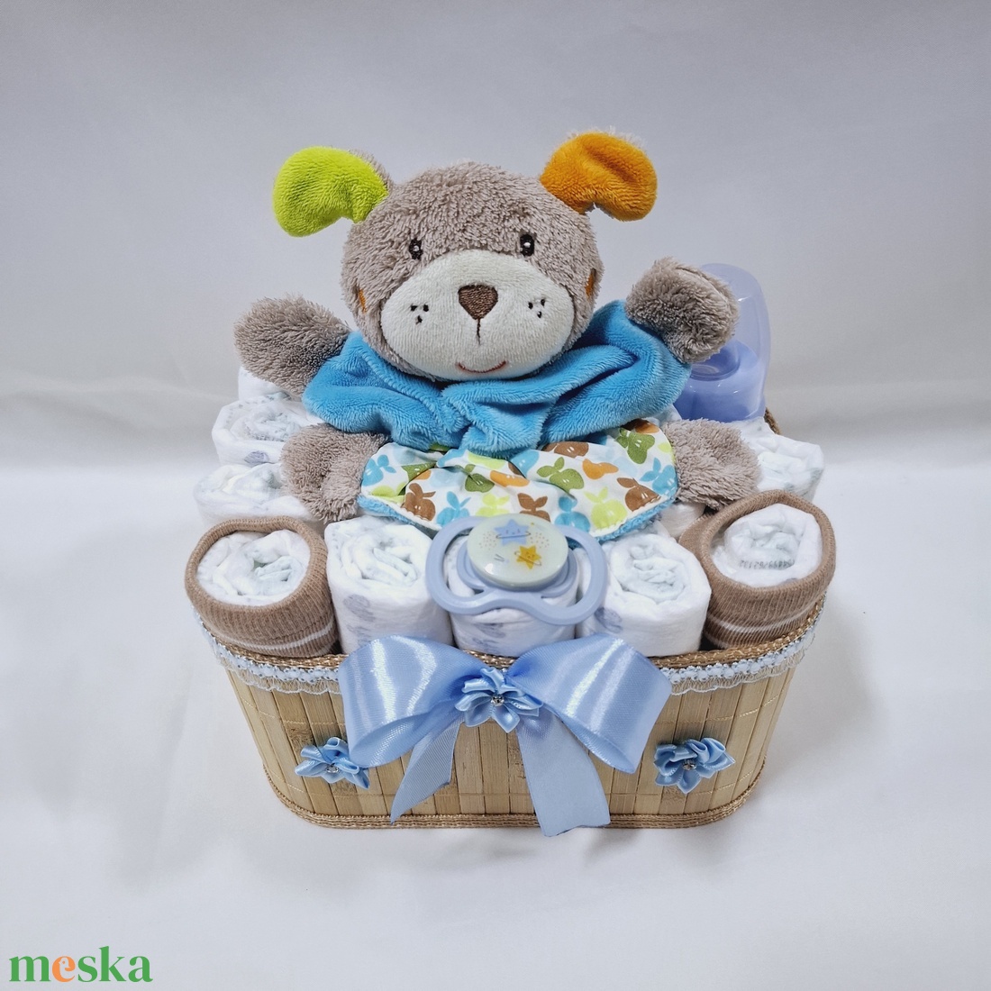 Maci baba box, pelenkatorta 2-5 kg pelenkatorony, babaváró csomag, kelengye - játék & sport - babalátogató ajándékcsomag - Meska.hu Maci baba box, pelenkatorta 2-5 kg pelenkatorony, babaváró csomag, kelengye - játék & sport - babalátogató ajándékcsomag - Meska.hu