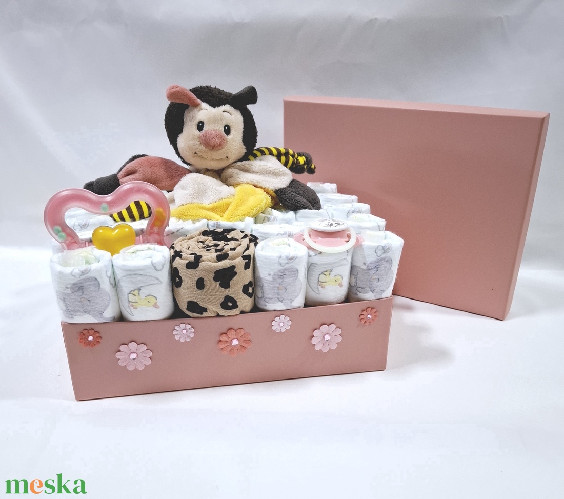 Méhecske baba box, pelenkatorta 2-5 kg pelenkatorony, babaváró csomag, baba kelengye - játék & sport - babalátogató ajándékcsomag - Meska.hu