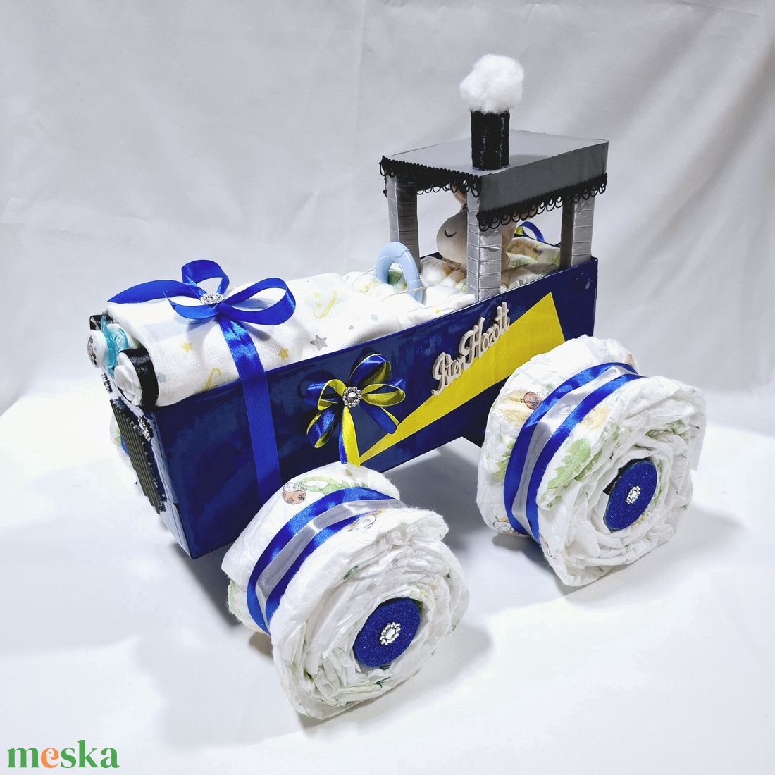 Traktor pelenkatorta, 3-6 kg pelenkatorony, babaváró csomag, kelengye - játék & sport - babalátogató ajándékcsomag - Meska.hu Traktor pelenkatorta, 3-6 kg pelenkatorony, babaváró csomag, kelengye - játék & sport - babalátogató ajándékcsomag - Meska.hu