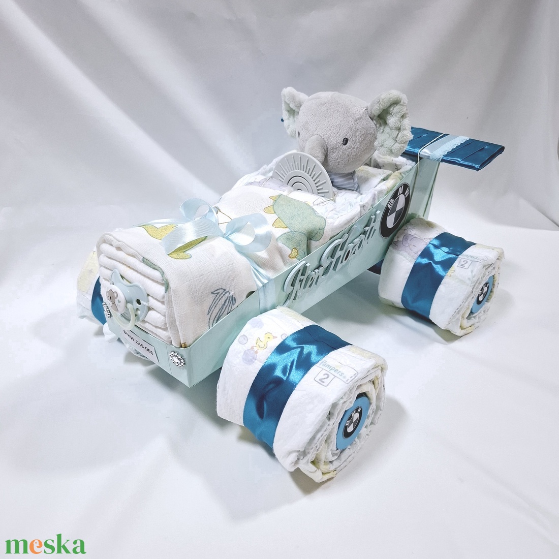 Elefánt BMW autó pelenkatorta, 2-5 kg pelenkatorony, babaváró csomag - játék & sport - babalátogató ajándékcsomag - Meska.hu Elefánt BMW autó pelenkatorta, 2-5 kg pelenkatorony, babaváró csomag - játék & sport - babalátogató ajándékcsomag - Meska.hu