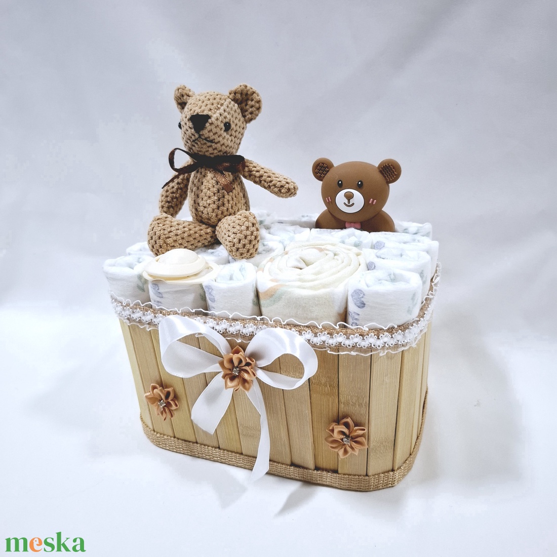 Iciri piciri kis mackók pelenkatorony, pelenkatorta, babaváró csomag, kelengye 2-5kg - játék & sport - babalátogató ajándékcsomag - Meska.hu Iciri piciri kis mackók pelenkatorony, pelenkatorta, babaváró csomag, kelengye 2-5kg - játék & sport - babalátogató ajándékcsomag - Meska.hu