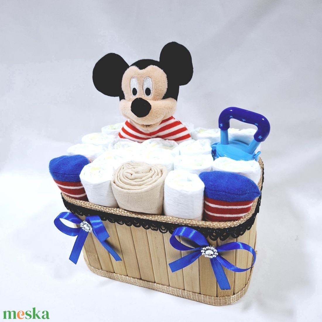 Mickey egér pelenkatorony, pelenkatorta, babaváró csomag, kelengye 2-5kg - játék & sport - babalátogató ajándékcsomag - Meska.hu Mickey egér pelenkatorony, pelenkatorta, babaváró csomag, kelengye 2-5kg - játék & sport - babalátogató ajándékcsomag - Meska.hu
