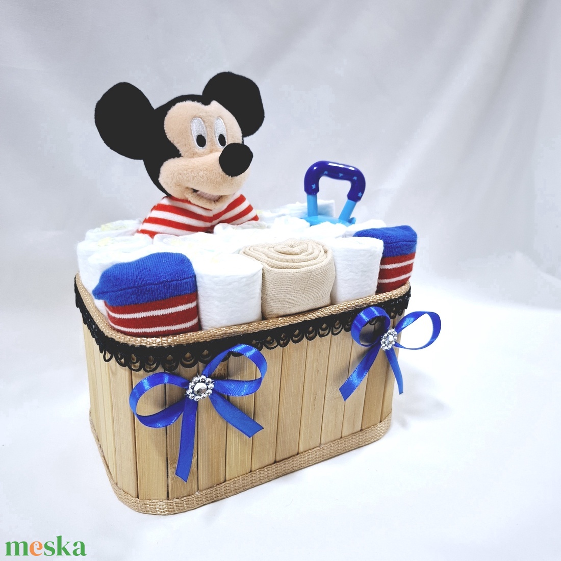 Mickey egér pelenkatorony, pelenkatorta, babaváró csomag, kelengye 2-5kg - játék & sport - babalátogató ajándékcsomag - Meska.hu Mickey egér pelenkatorony, pelenkatorta, babaváró csomag, kelengye 2-5kg - játék & sport - babalátogató ajándékcsomag - Meska.hu